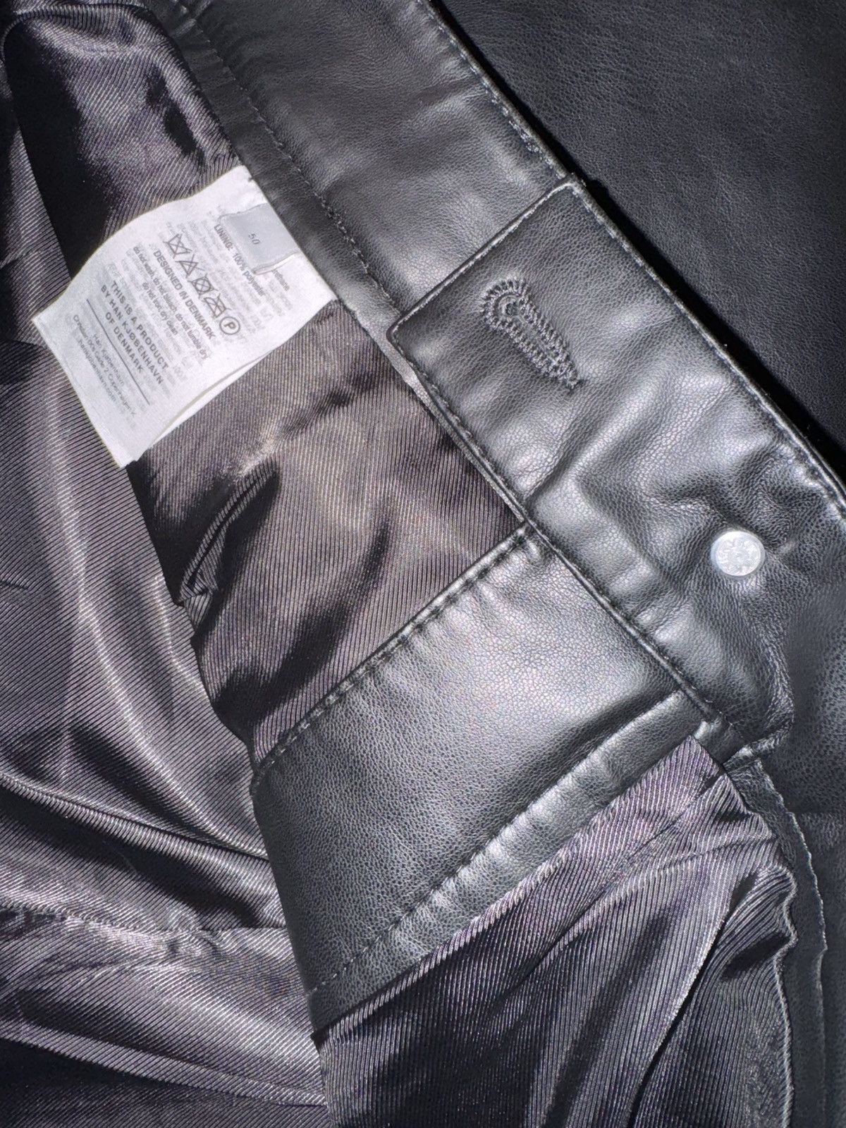 Han Kjobenhavn Black Tapered Zip Faux-Leather Pants Size US 34 / EU 50 - 4 Thumbnail