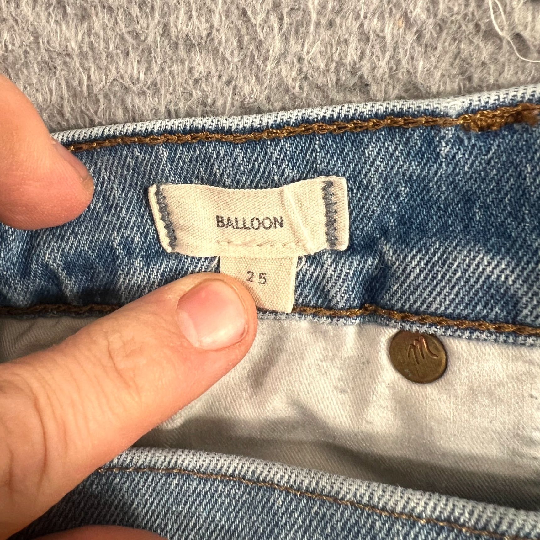 Madewell Madewell Jeans Women's 25 Blue Denim Balloon High Waisted Preppy Retro Jeans Womens 25 Blue Denim Balloon High Waisted Preppy Retro Bag Size 42" / US 20 - 6 Thumbnail