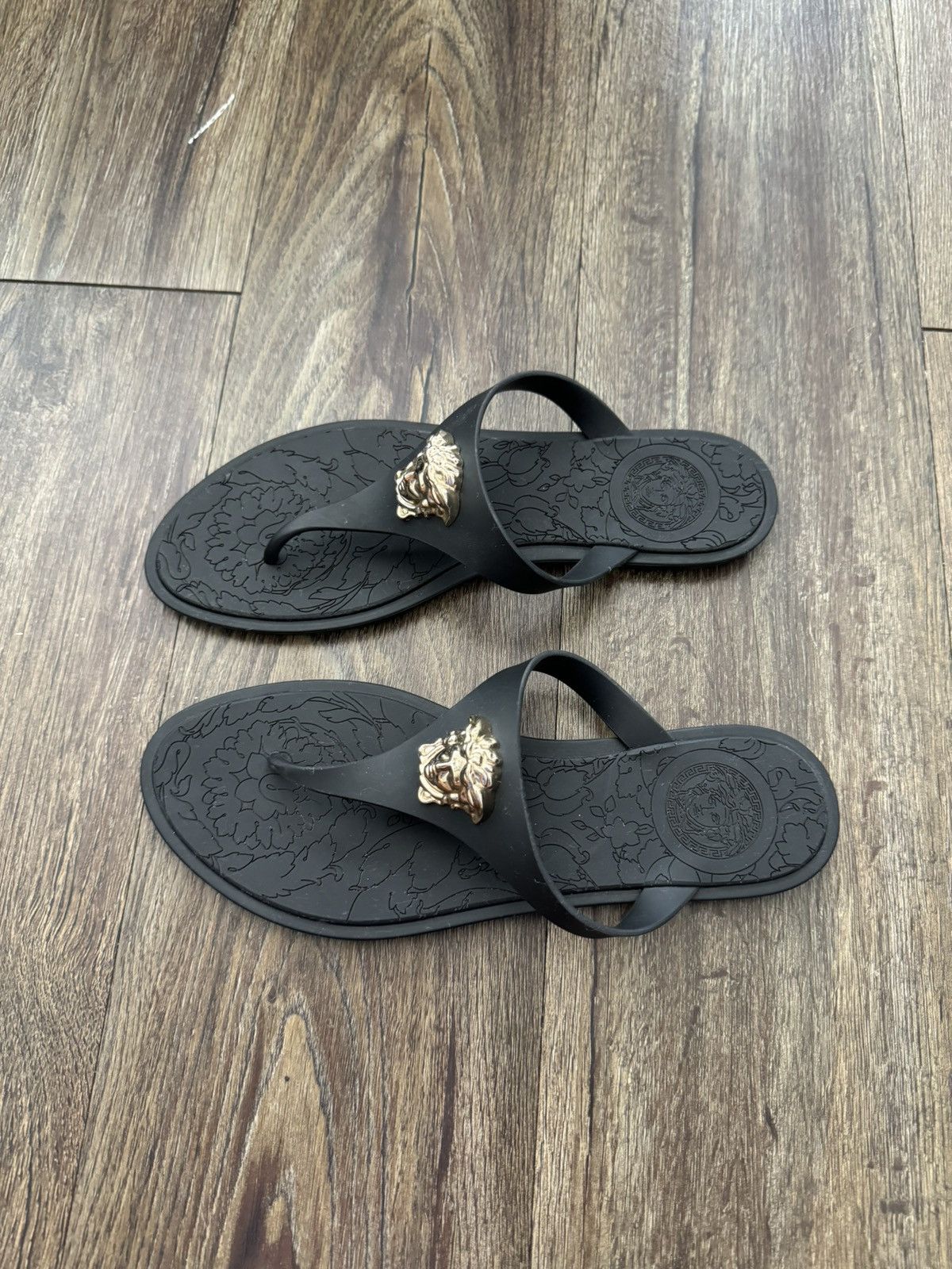 Versace Versace La Medusa Thong Slides Size US 7 / IT 37 - 8 Thumbnail