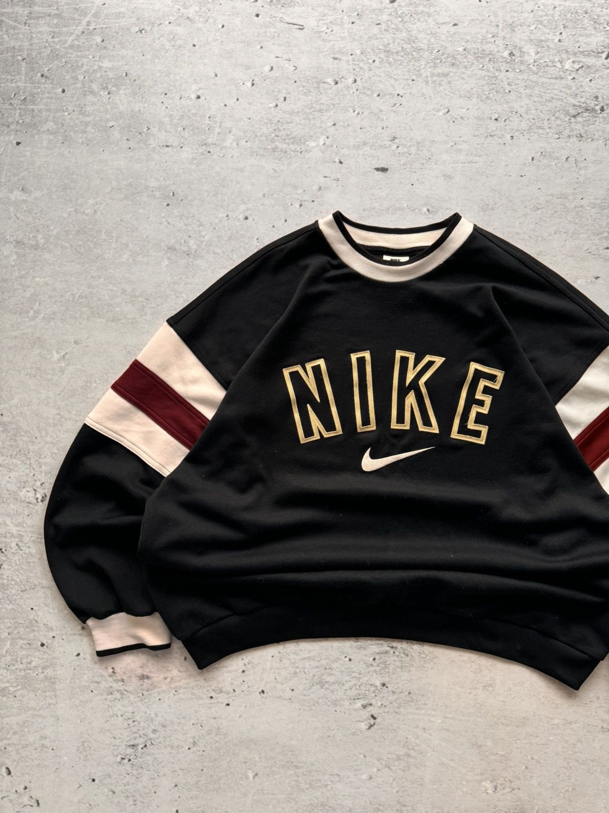 Nike × Vintage NIKE VINTAGE CENTER LOGO OVERSIZE BOXY SWEATSHIRT Size US XL / EU 56 / 4 - 2 Thumbnail