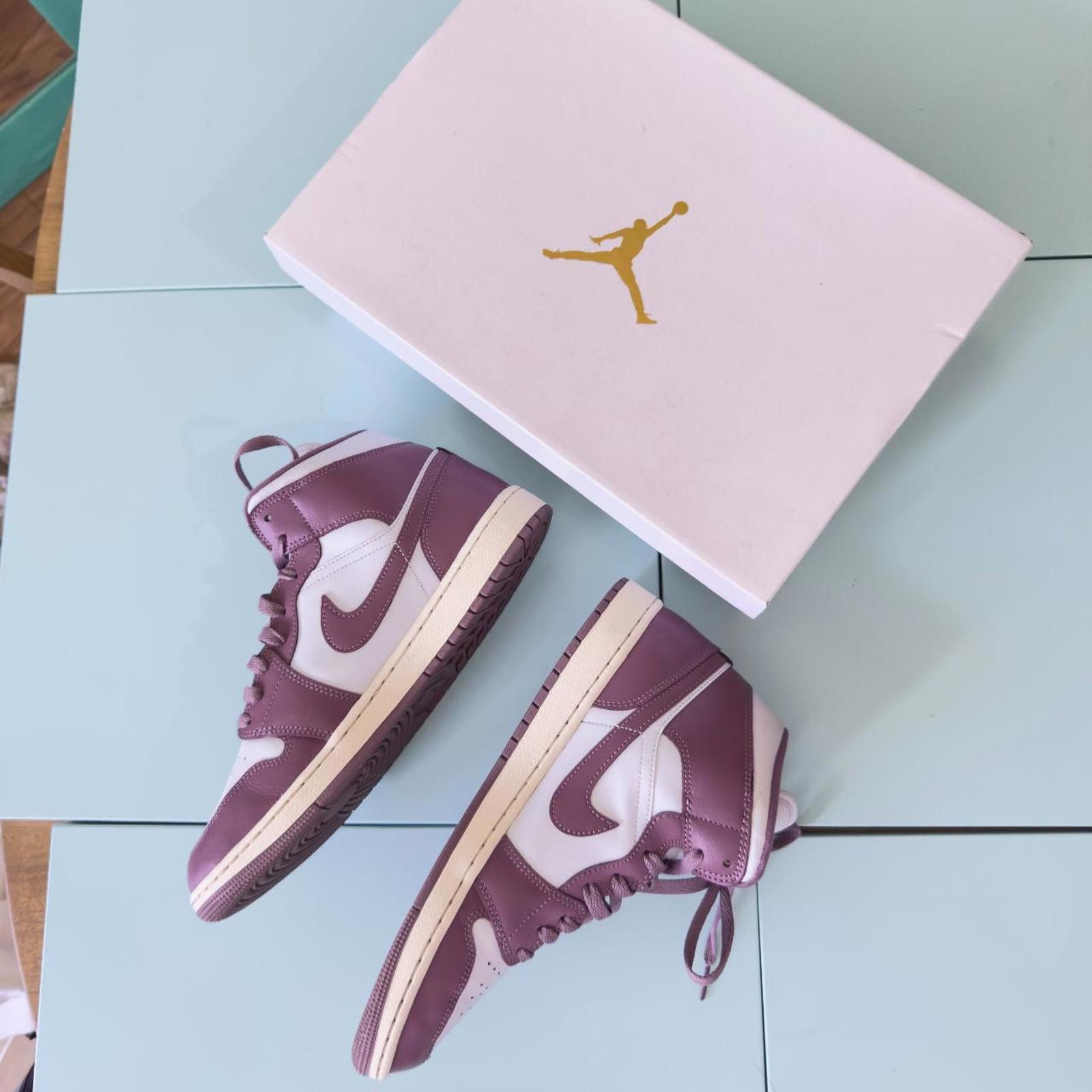 Jordan Brand WMNS AIR JORDAN 1 MID "SKY MAUVE" Women's 11 Size US 11 / IT 41 - 3 Thumbnail