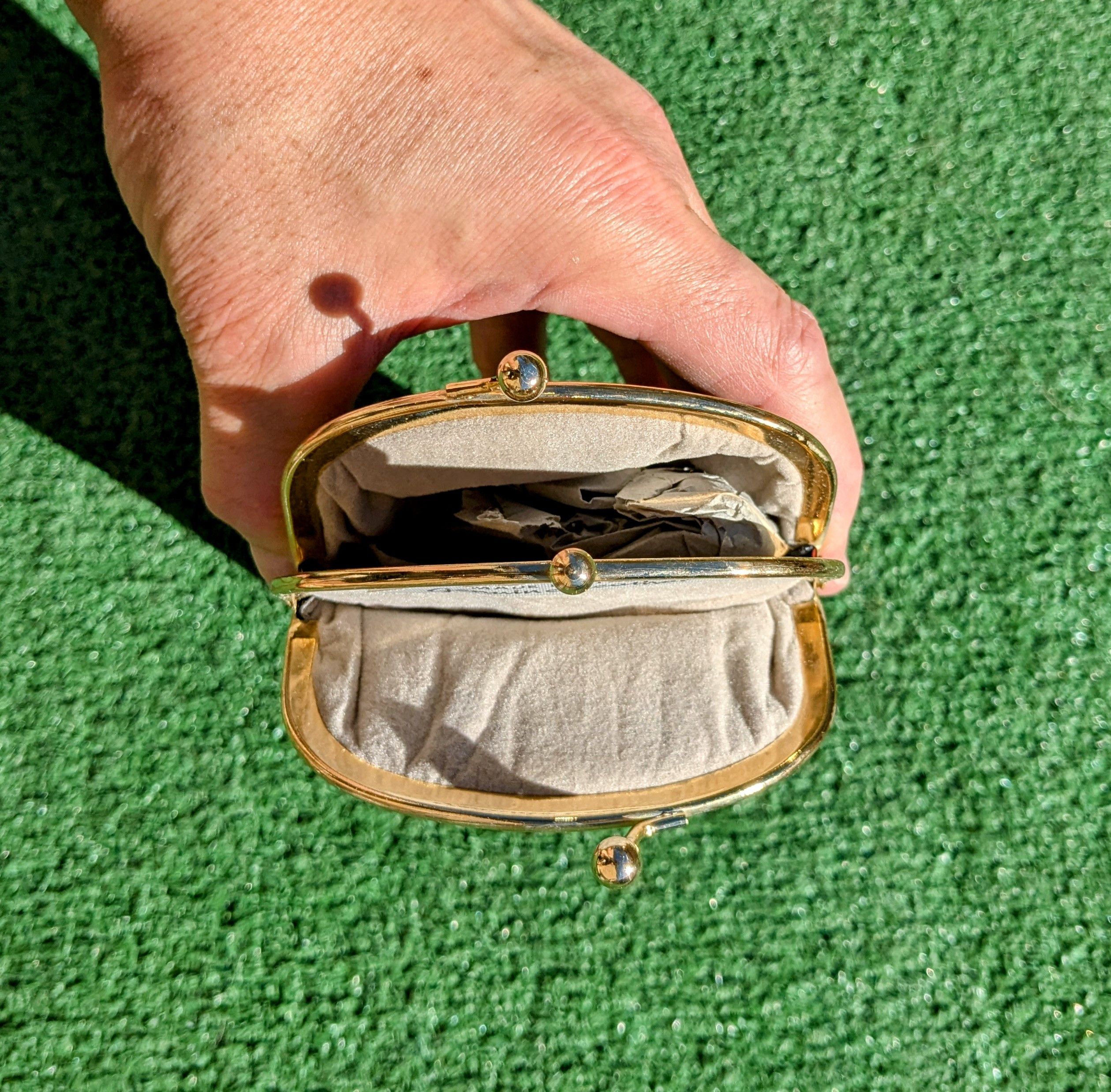 Vintage 1960s Vintage Fleur De Lis Pattern Leather Coin Purse/Clutch Size ONE SIZE - 4 Thumbnail