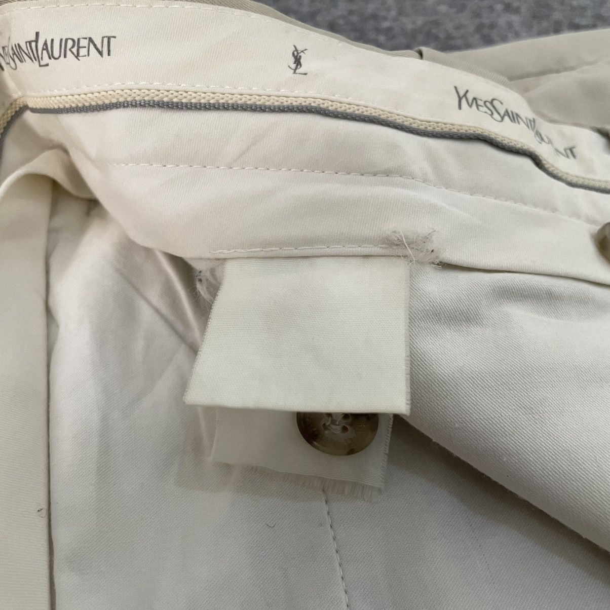Yves Saint Laurent Yves Saint Laurent Pleated Trouser Workwear Pants Size US 32 / EU 48 - 5 Thumbnail