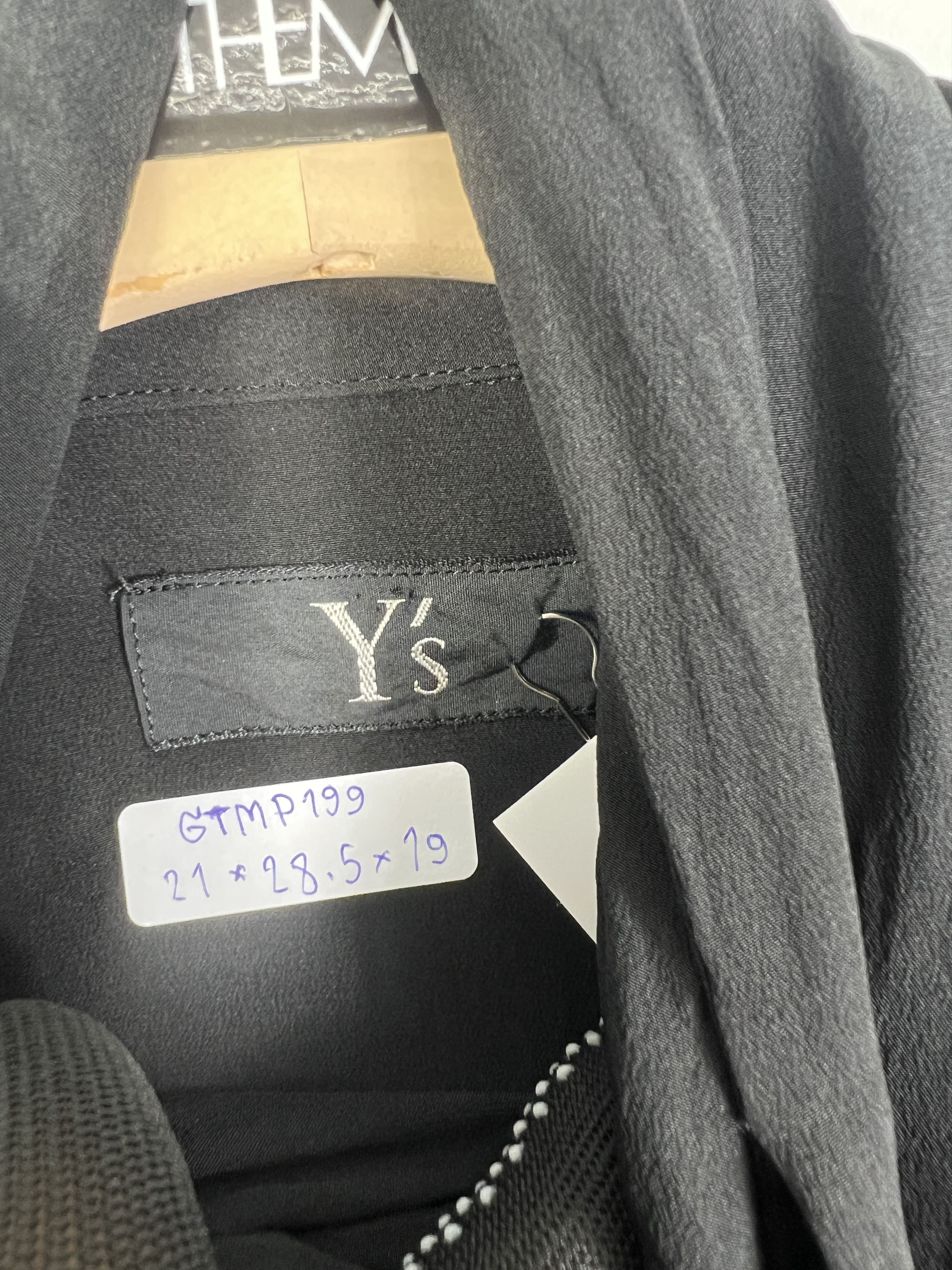 Y's Y's Yohji Yamamoto Tie-Neck Silk Shirt GTMP199 Size L / US 10 / IT 46 - 2 Thumbnail