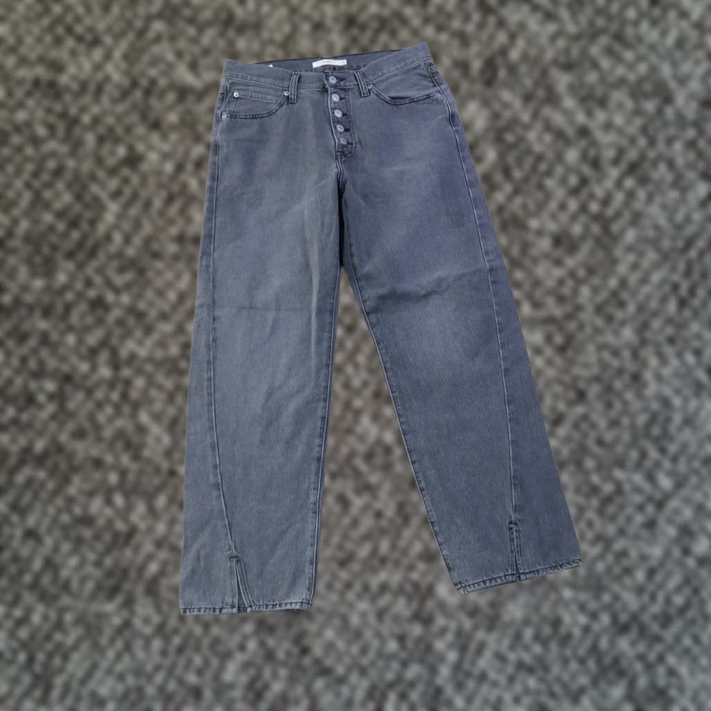 Levi's VINTAGE Levi's 94 Jeans Women Baggy High Rise Button Fly Gray Denim 30 Inseam 30 5-Pocket Womens Jeans 90s Classic American Size 30" / US 8 / IT 44 - 1 Thumbnail