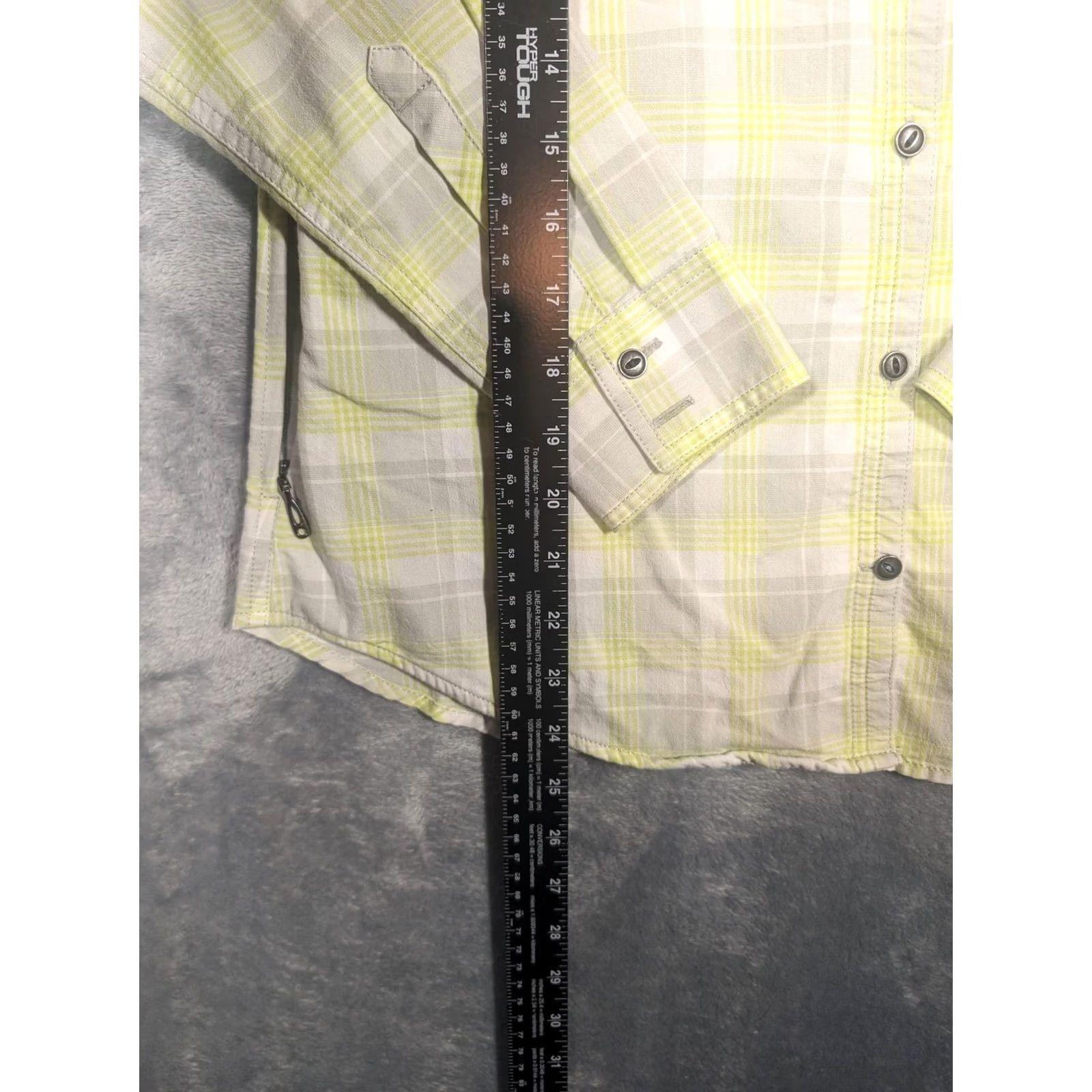 Outdoor Research VINTAGE Outdoor Research Shirt Mens M Green Plaid Button Up Long Sleeve Zip Pocket Size US M / EU 48-50 / 2 - 2 Thumbnail