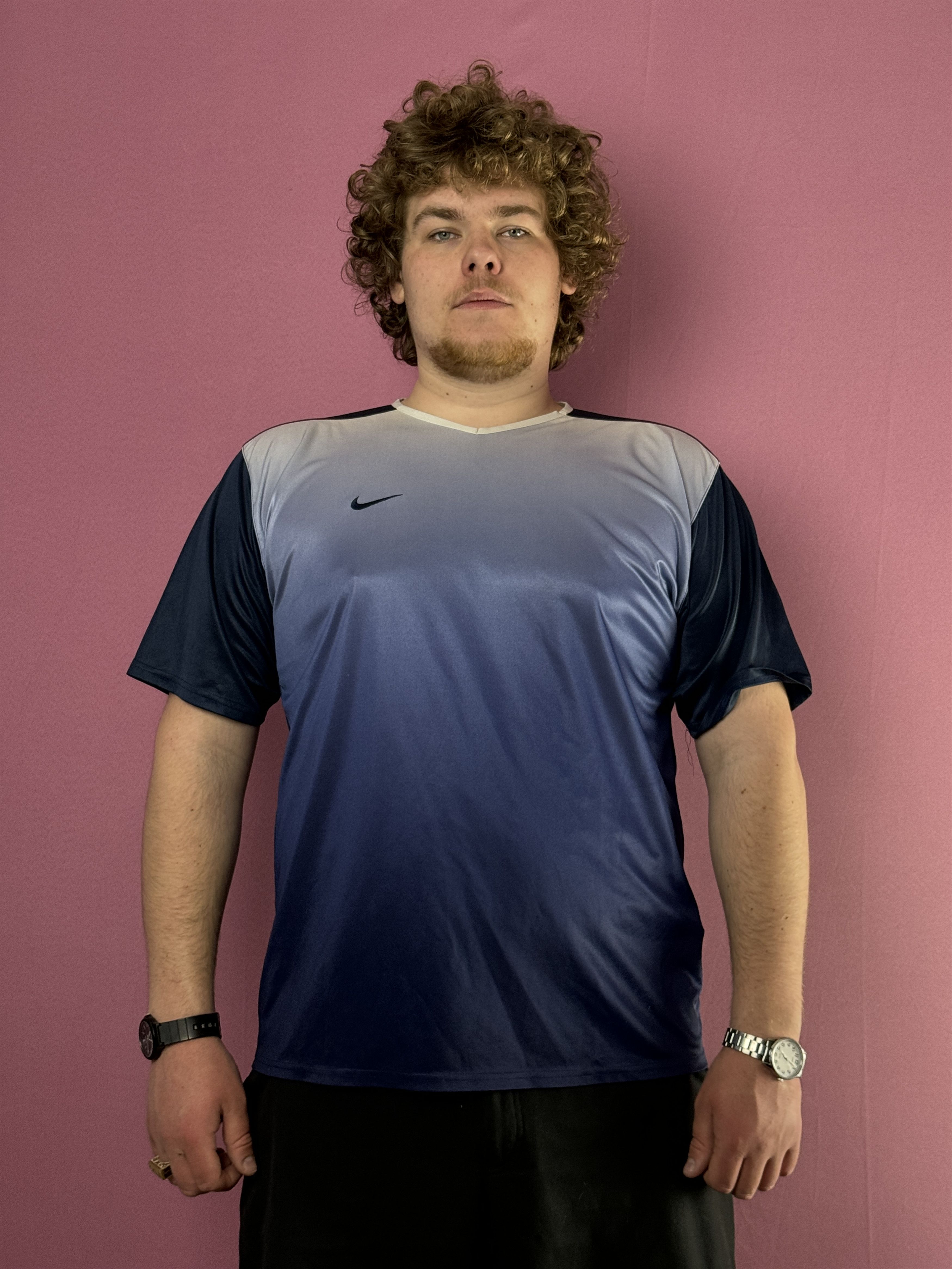 Nike Y2K Nike Vintage Men's Gradient T-Shirt - XL Size US XL / EU 56 / 4 - 1 Thumbnail