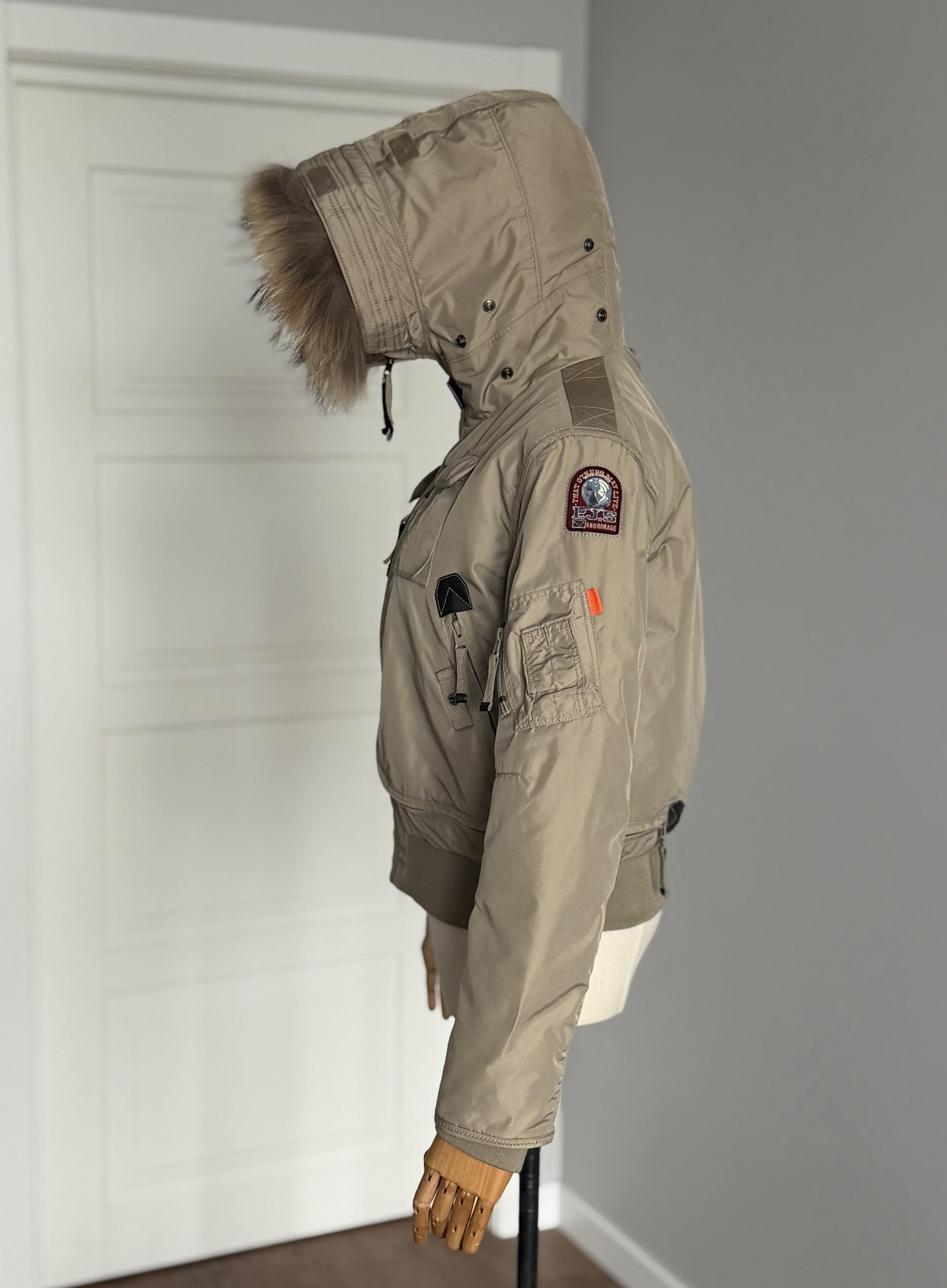 Parajumpers PARAJUMPERS Gobi Fur Down Bomber Jacket Size XS Beige Size XS / US 0-2 / IT 36-38 - 5 Thumbnail