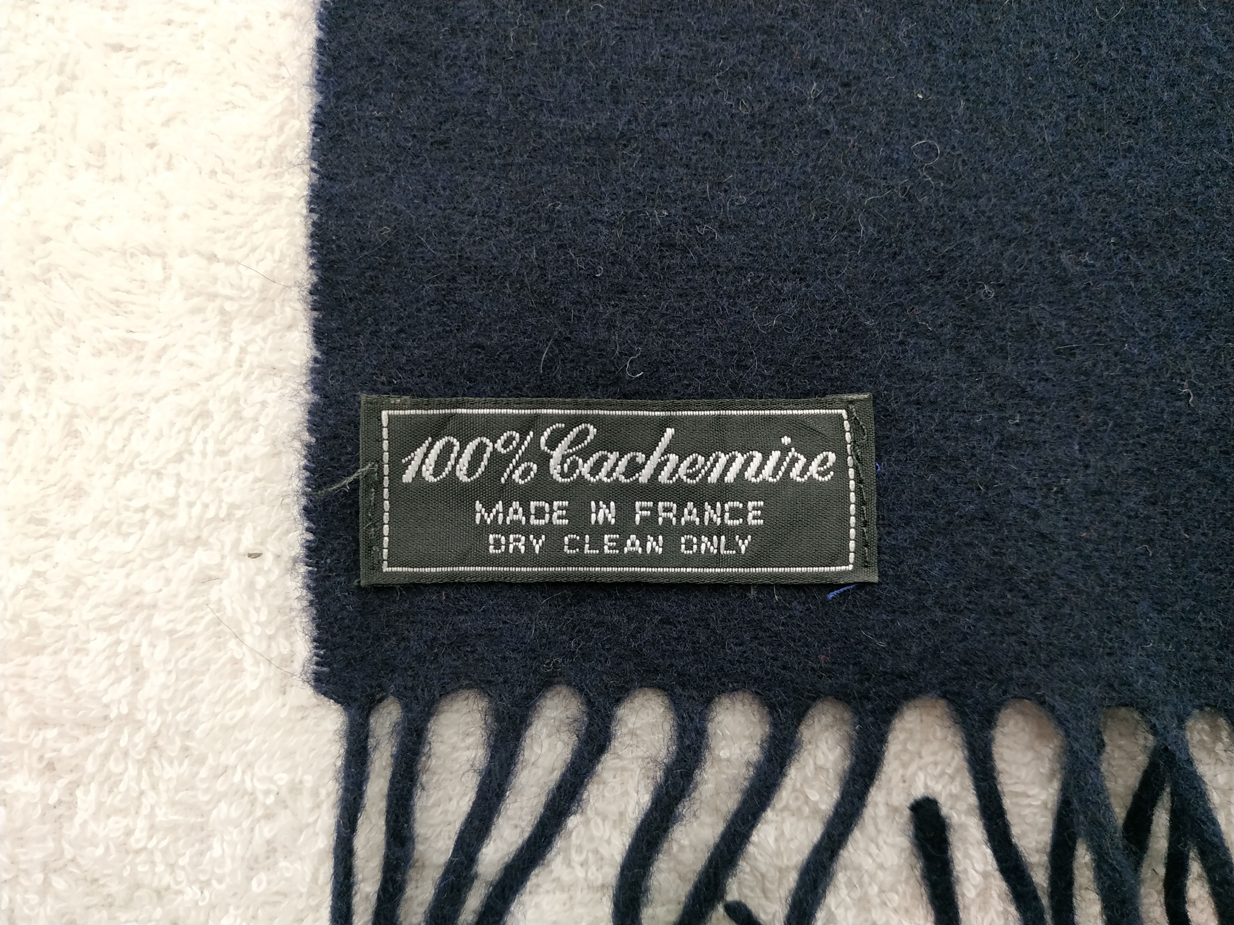 Pierre Balmain Vintage Pierre Balmain Scarf/Muffler/Neckwear MF411A Size ONE SIZE - 6 Thumbnail