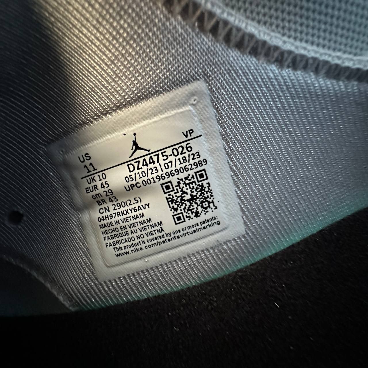 Jordan Brand Air Jordan MVP 678 'Toronto Raptors' DZ4475-026 Size 45 Size US 11 / EU 44 - 8 Thumbnail