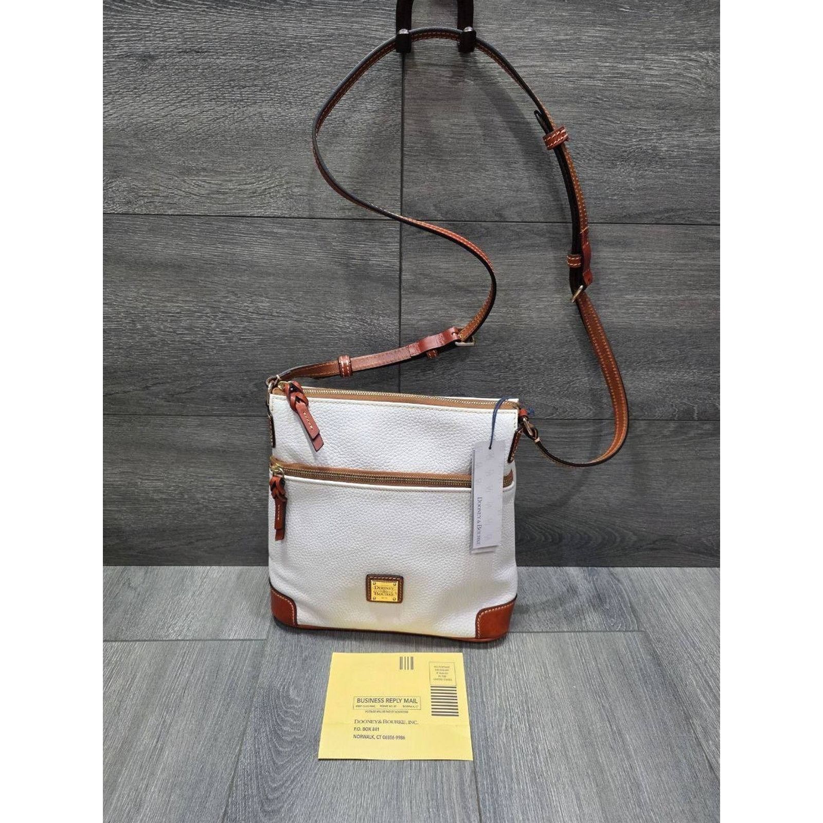 Dooney & Bourke Dooney and Bourke crossbody White Bag Pebble Leather B000556 Size ONE SIZE - 2 Thumbnail