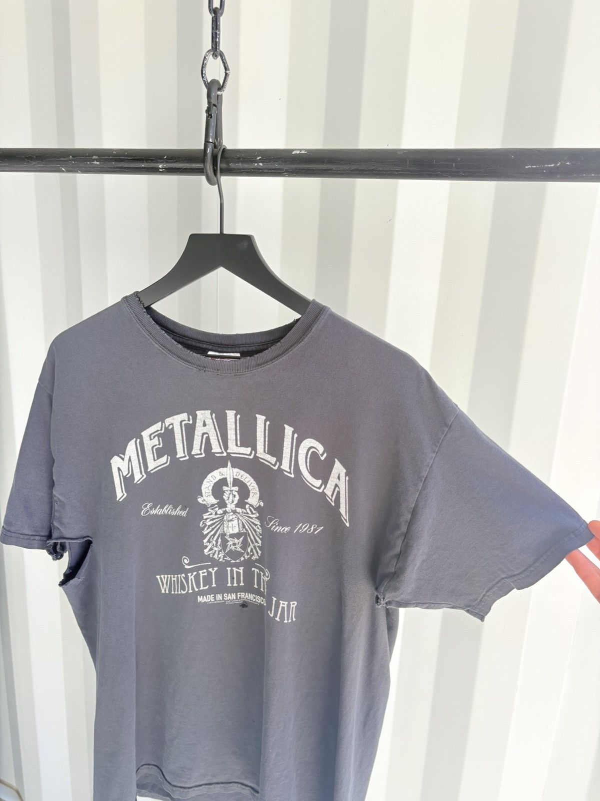 Band Tees Thrashed Metallica Sun Faded Distressed Shirt ERD GRUNGE Size US L / EU 52-54 / 3 - 3 Thumbnail
