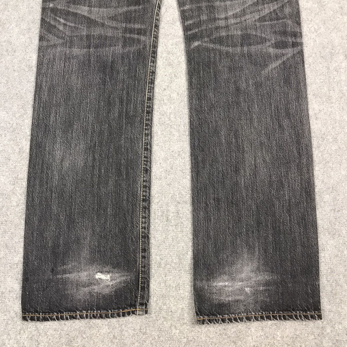 Japanese Brand × Jun Takahashi Distressed Uniqlo japan denim Black faded pants Size US 36 / EU 52 - 10 Thumbnail