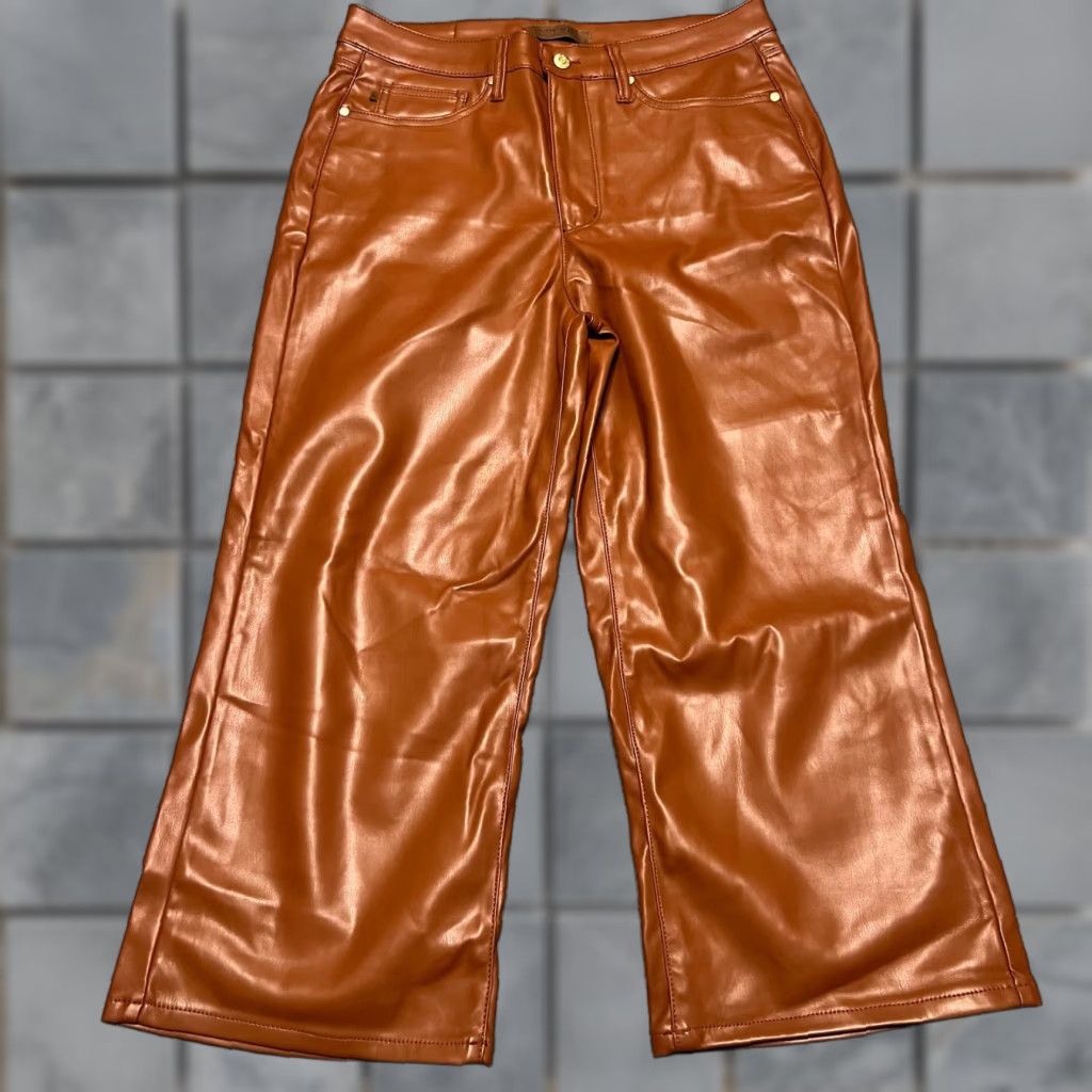 Vintage VINTAGE Judy Blue Pants Womens 11 /30 (32x23.5) Brown Wide Leg Crop Vegan Faux Leather Womens 11 /30 Brown Wide Leg Cropped Pants Judy Blue Size 32" / US 10 / IT 46 - 1 Thumbnail