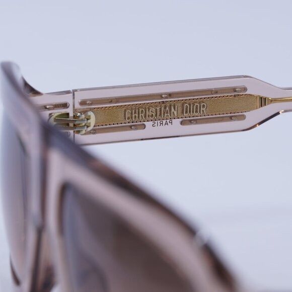 Dior 🕶️ New Dior DIORSIGNATURE M1U 40F1 Sunglasses Size ONE SIZE - 8 Thumbnail