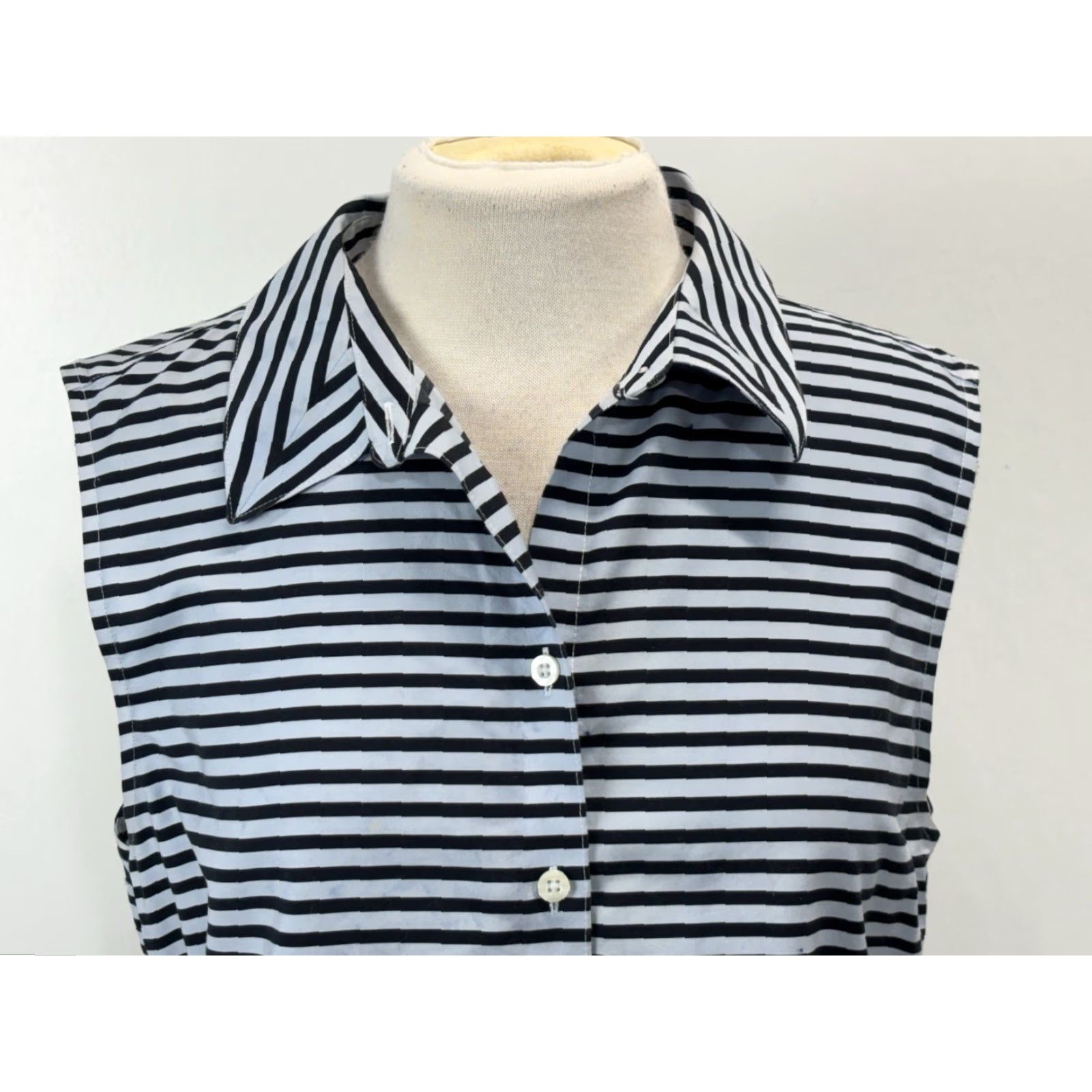 Vintage Chicos Striped Button-Up Tunic Shirt Sz 3 US X-Large Sleeveless Non-Iron Classic Blue/Grey, Black Women Shirt Mens? Size XL / US 12-14 / IT 48-50 - 5 Thumbnail