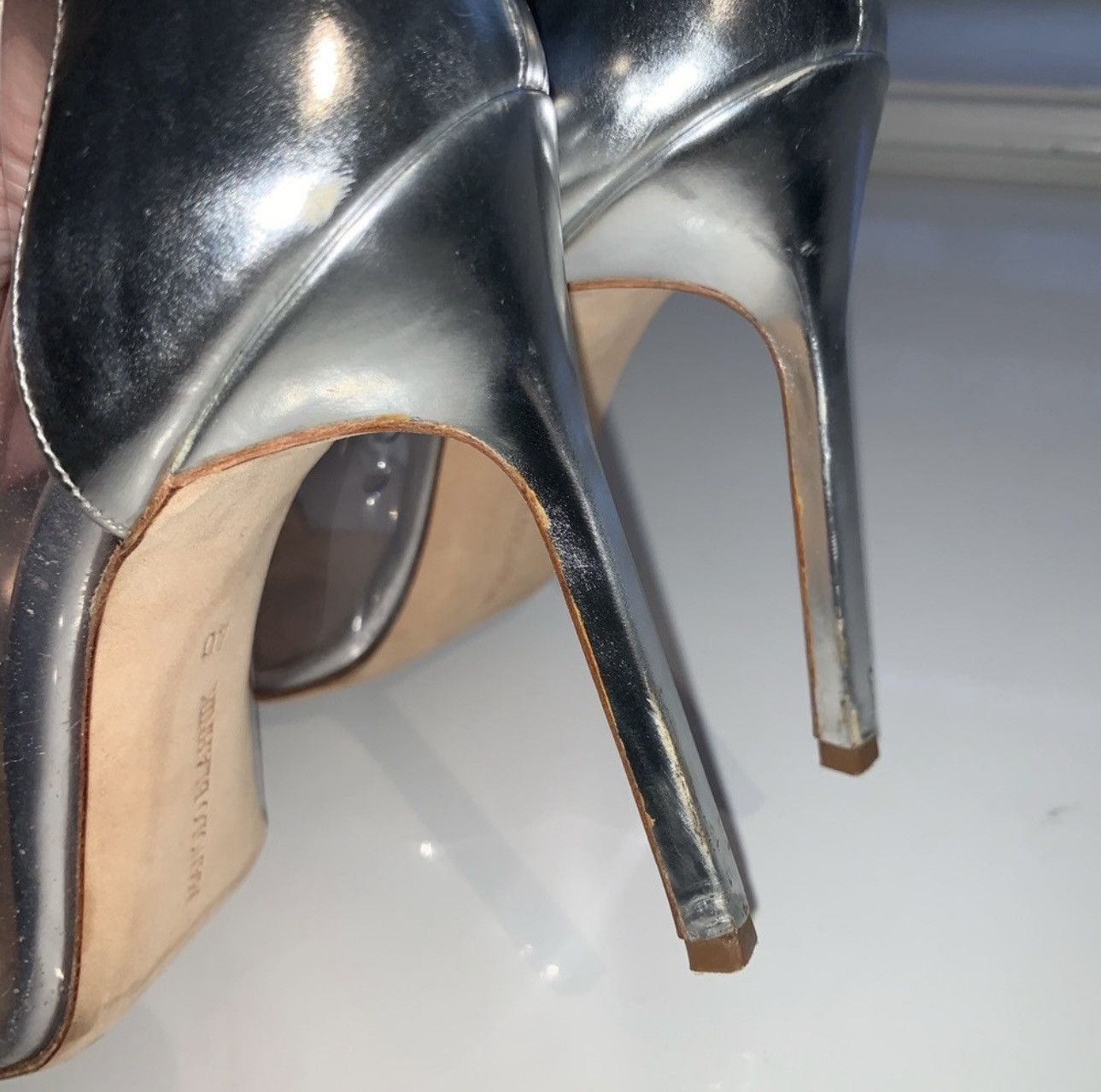 Manolo Blahnik MANOLO BLAHNIK Pacha Pump in clear Pvc and silver captoe Size US 10 / IT 40 - 9 Thumbnail