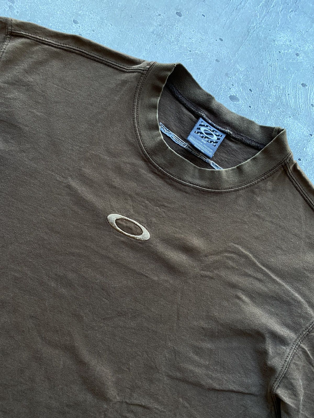 Vintage 90s Y2K Oakley Software Center Logo T-Shirt USA Made