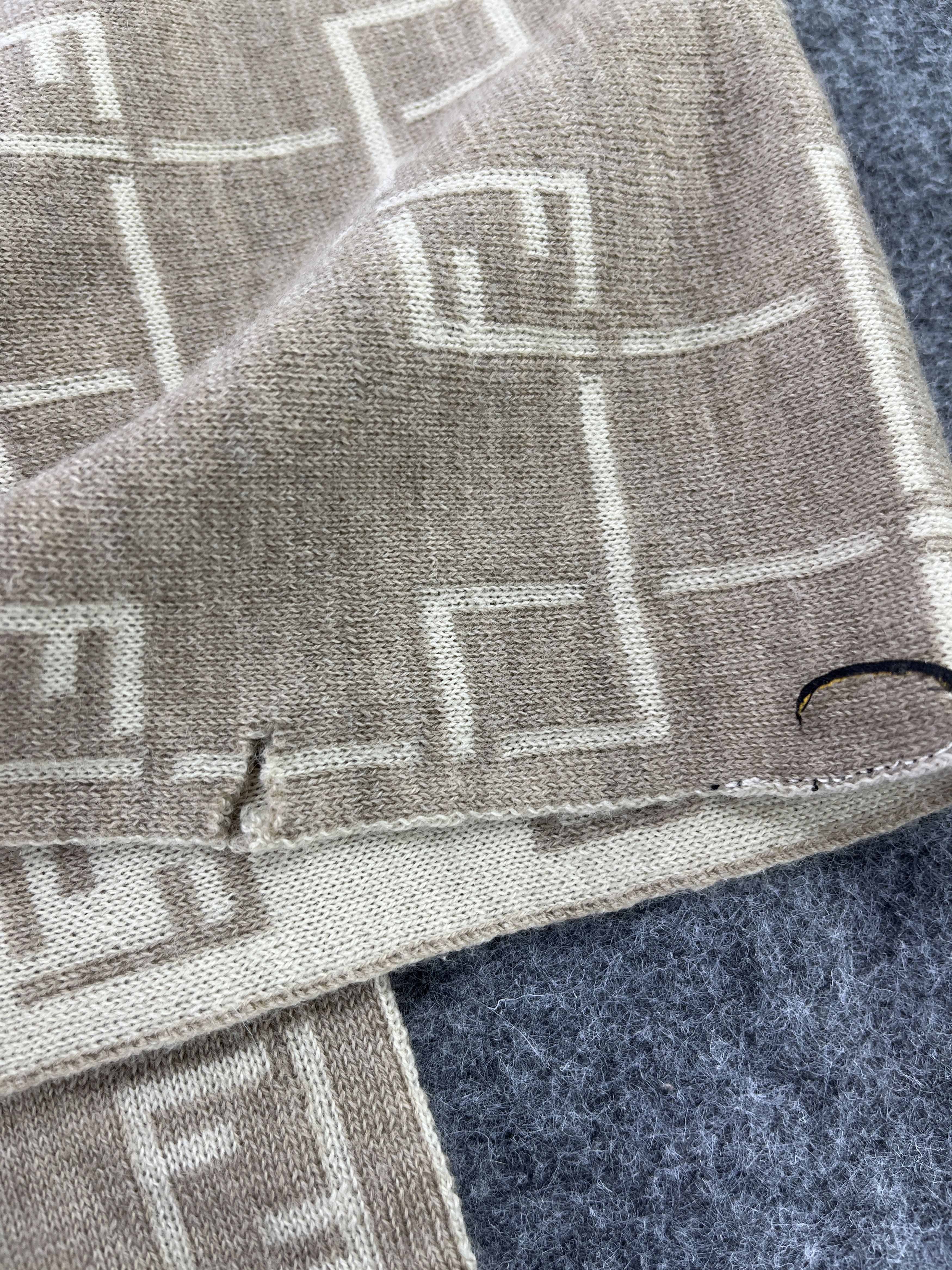 Vintage Vintage Fendi Scarf / Muffler / Neckwear T252 Size ONE SIZE - 5 Thumbnail