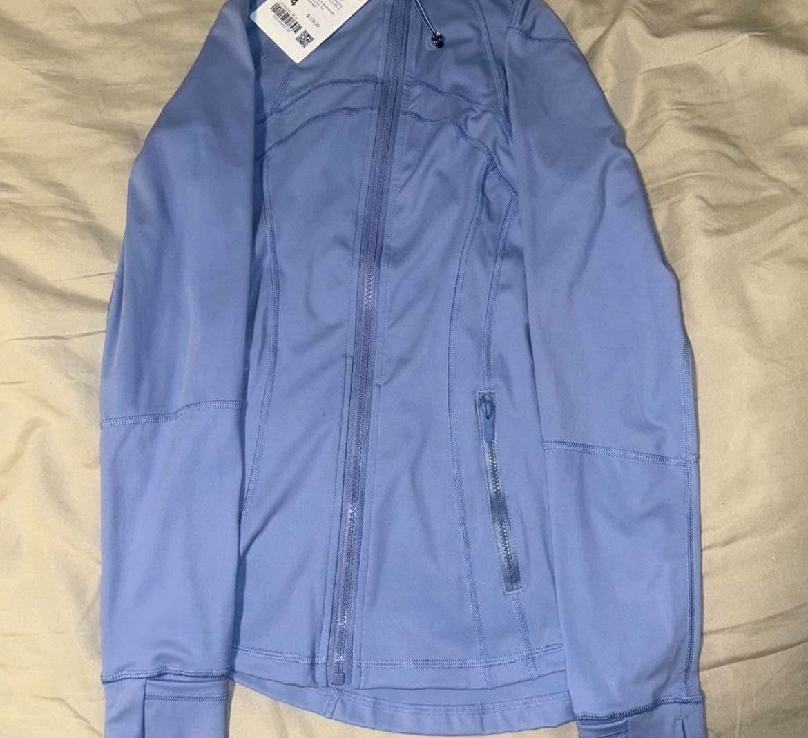 Lululemon LULULEMON SIZE 4 Size S / US 4 / IT 40 - 1 Thumbnail