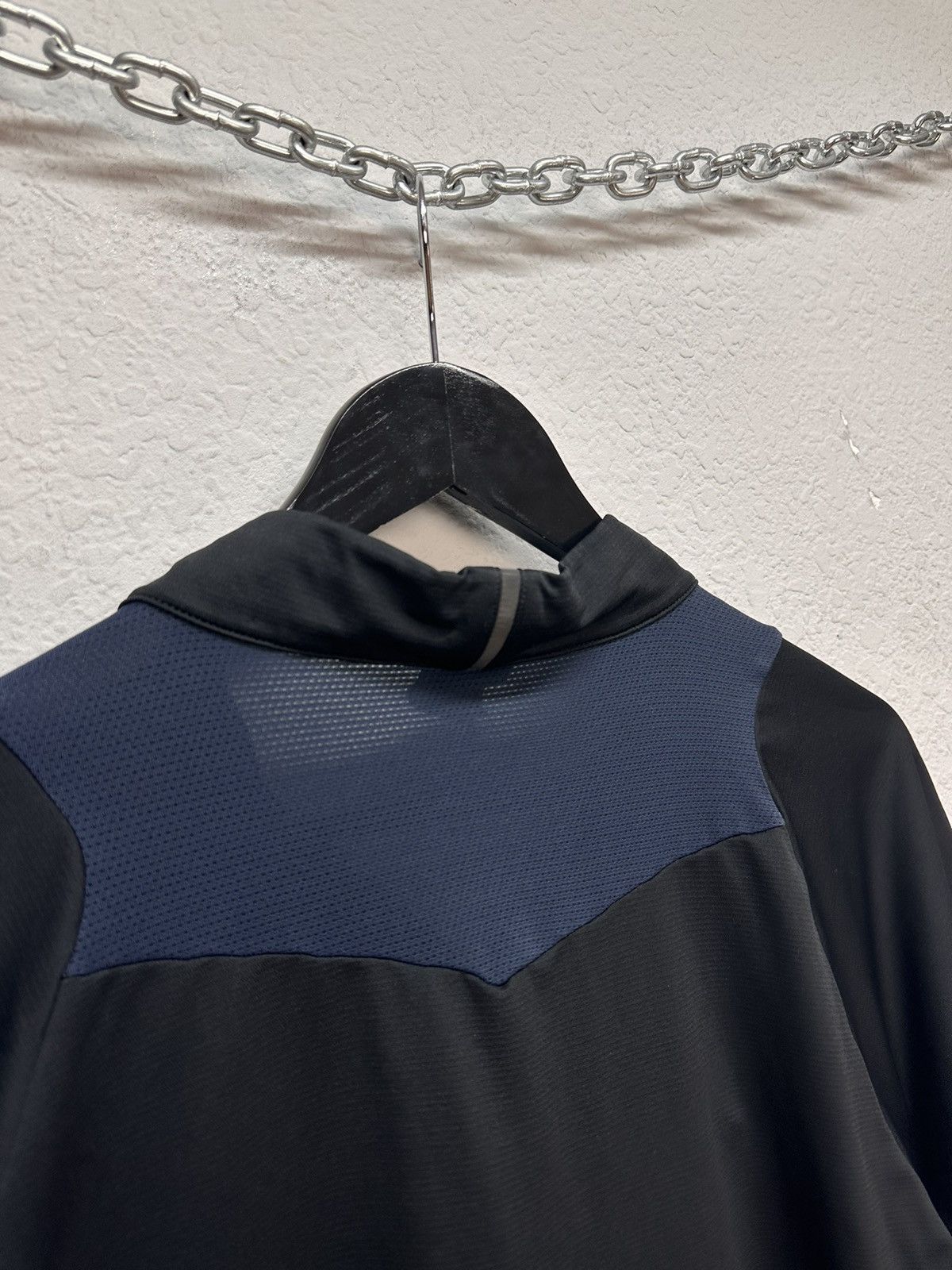 Oakley Vintage Oakley T-shirt Y2k nylon gore cope outdoor jacket Size US M / EU 48-50 / 2 - 16 Thumbnail