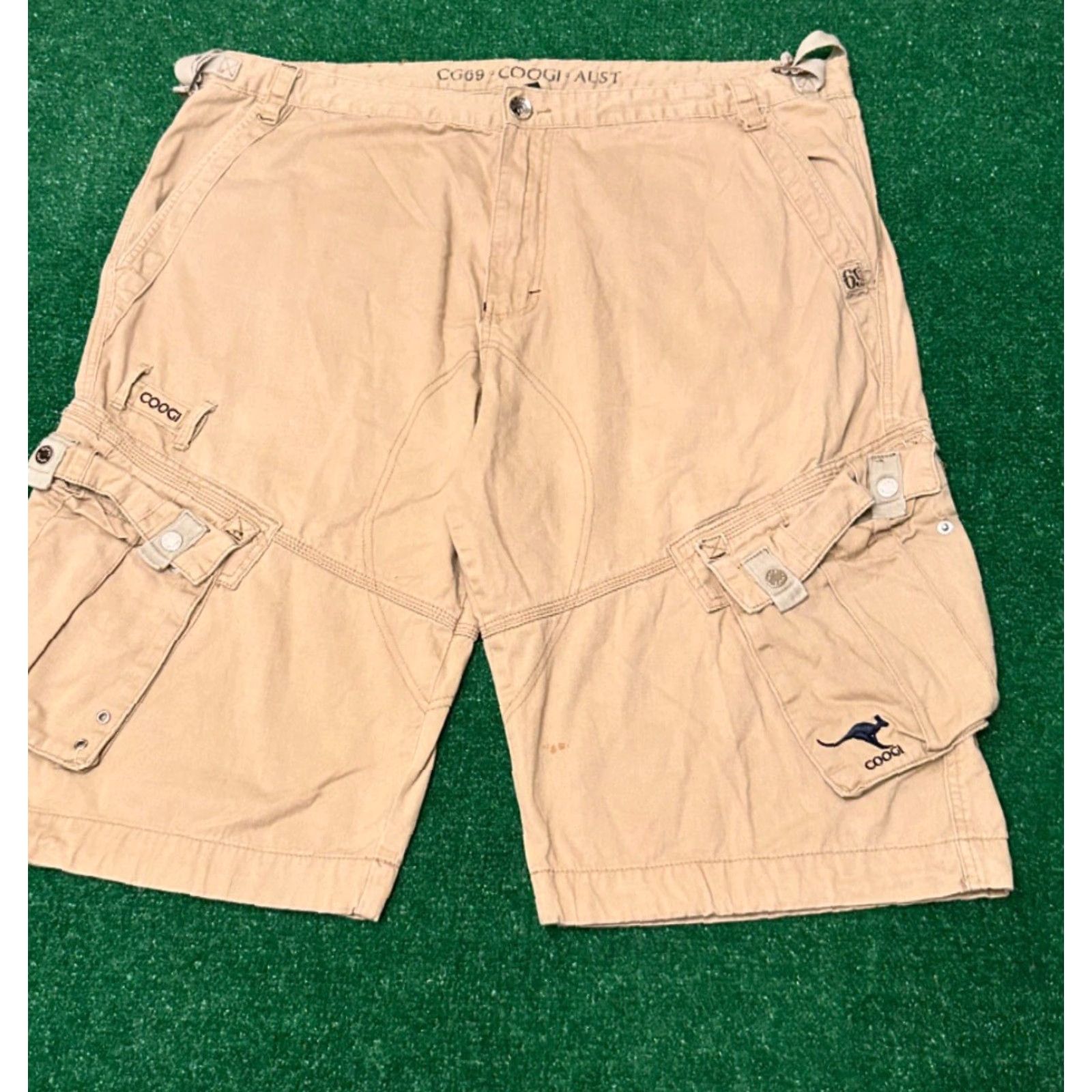 Coogi VINTAGE COOGI Baggy Hip Hop Skater Cargo Pocket Shorts Mens Size 44 Brown 90s Y2K Grunge Punk Cargo Pocket 90s Mens Size US 44 / EU 60 - 4 Thumbnail