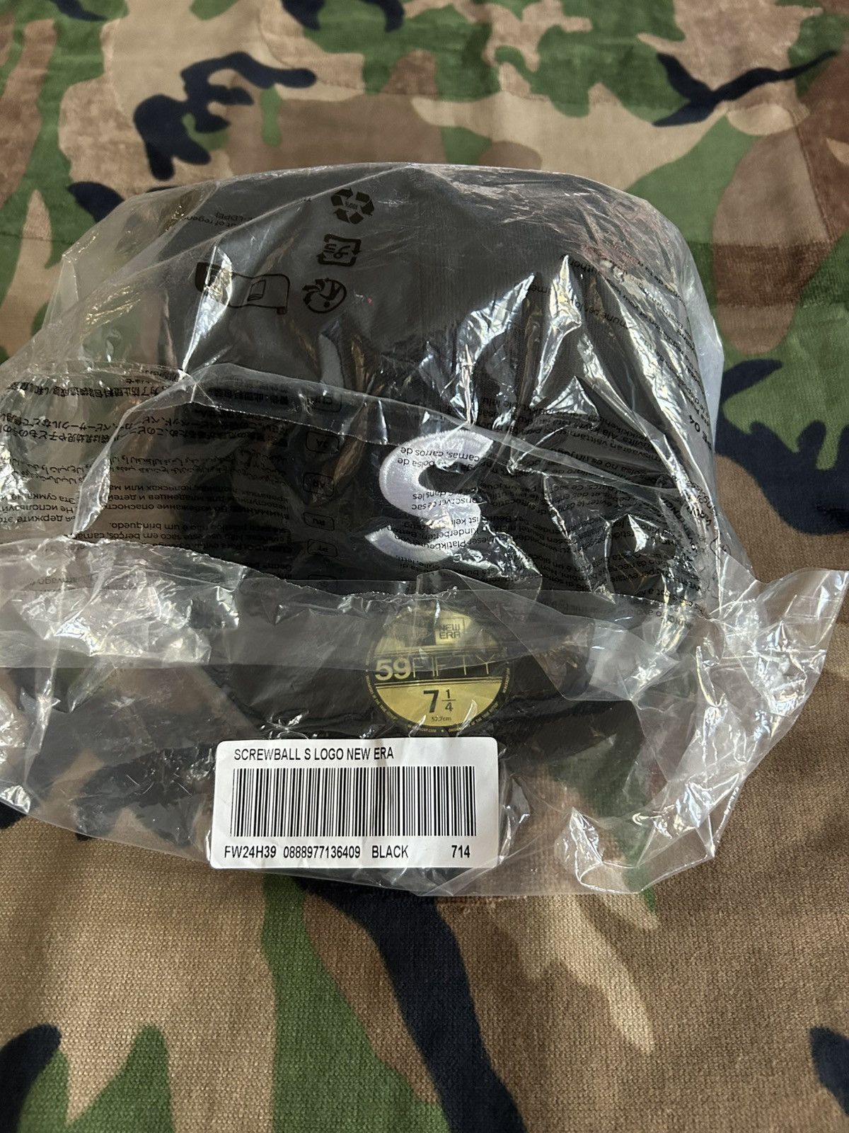 New Era × Supreme Supreme Screw Ball S Logo New Era Fitted Black 7 1/4 FW24 Size ONE SIZE - 4 Thumbnail