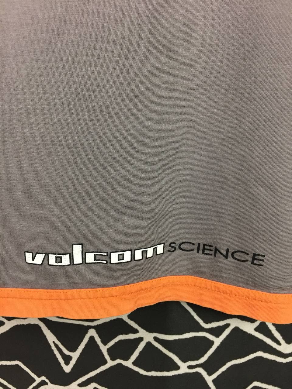 Volcom Vtg Volcom Skateboarding Science Long Sleeve Raglan Tee Size US S / EU 44-46 / 1 - 9 Thumbnail