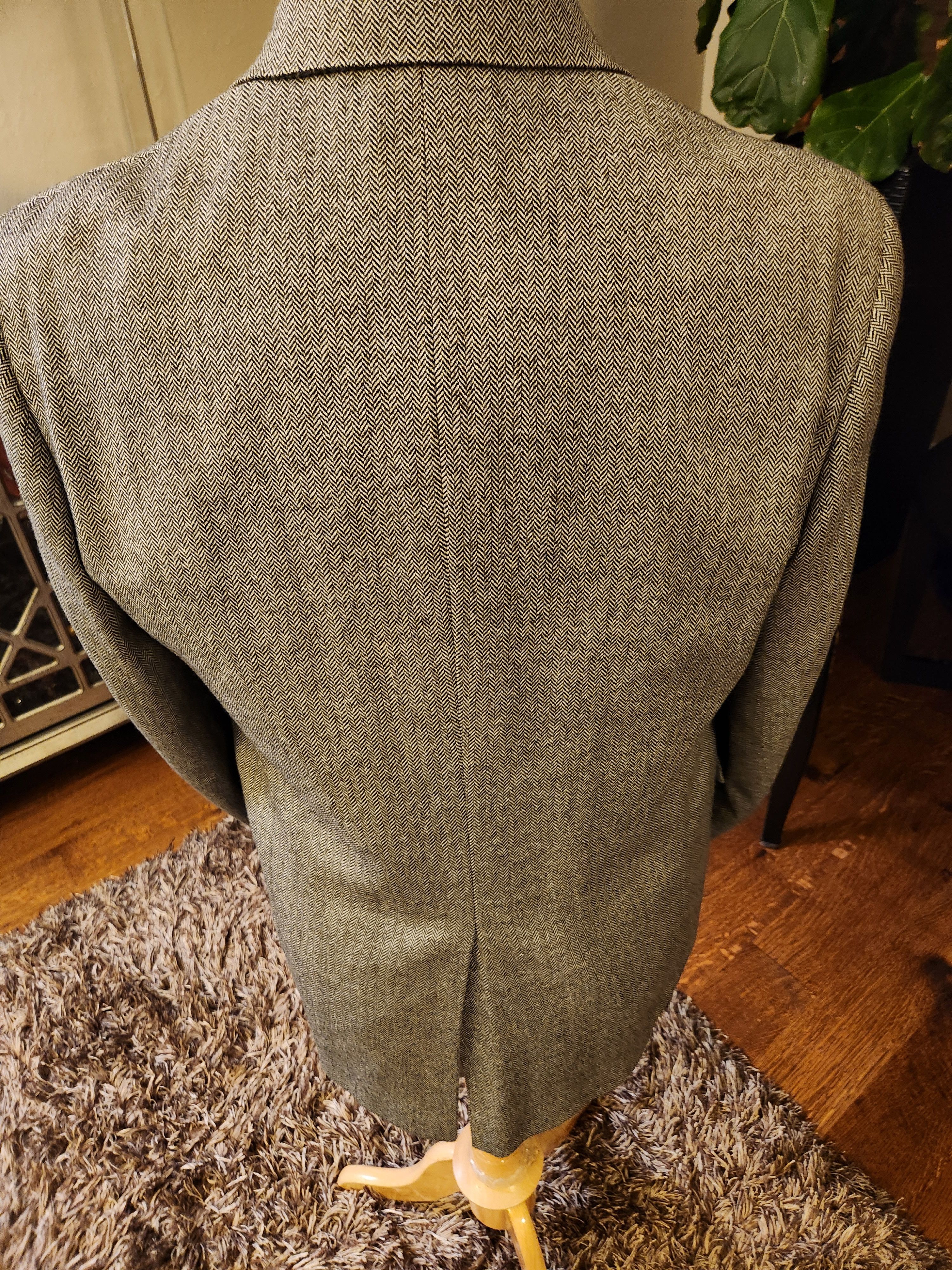 Hart Schaffner Marx 100% Wool Herringbone Blazer Size 44R - 3 Thumbnail