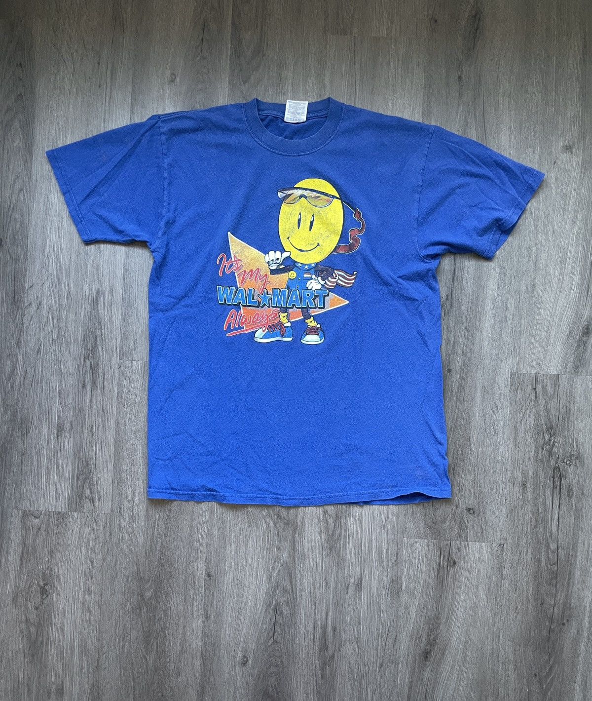 Jerzees Y2K Walmart “Employee Promo” Graphic T-Shirt (Sz. L) Size US L / EU 52-54 / 3 - 1 Thumbnail