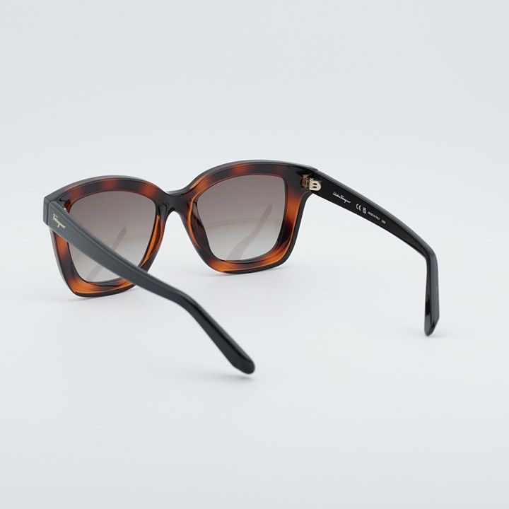 Salvatore Ferragamo Salvatore Ferragamo SF955S 214 Sunglasses Havana Square Fram Size ONE SIZE - 4 Thumbnail