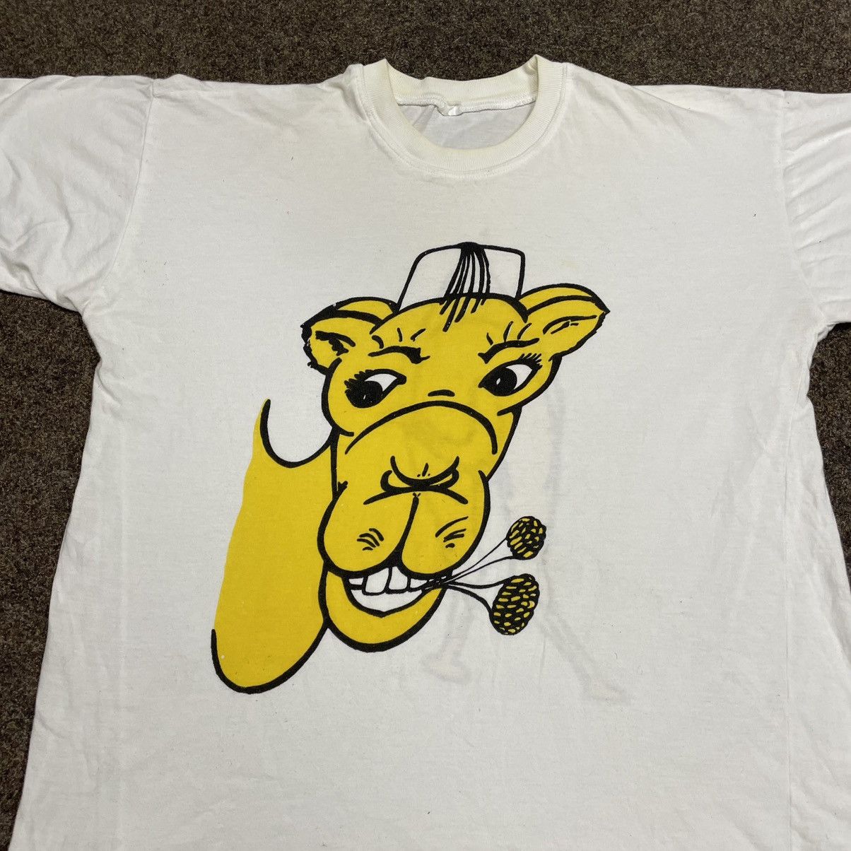 Vintage Vintage Y2K Graphic Tee Funny Cartoon Camel Print Cream L Size US L / EU 52-54 / 3 - 3 Thumbnail