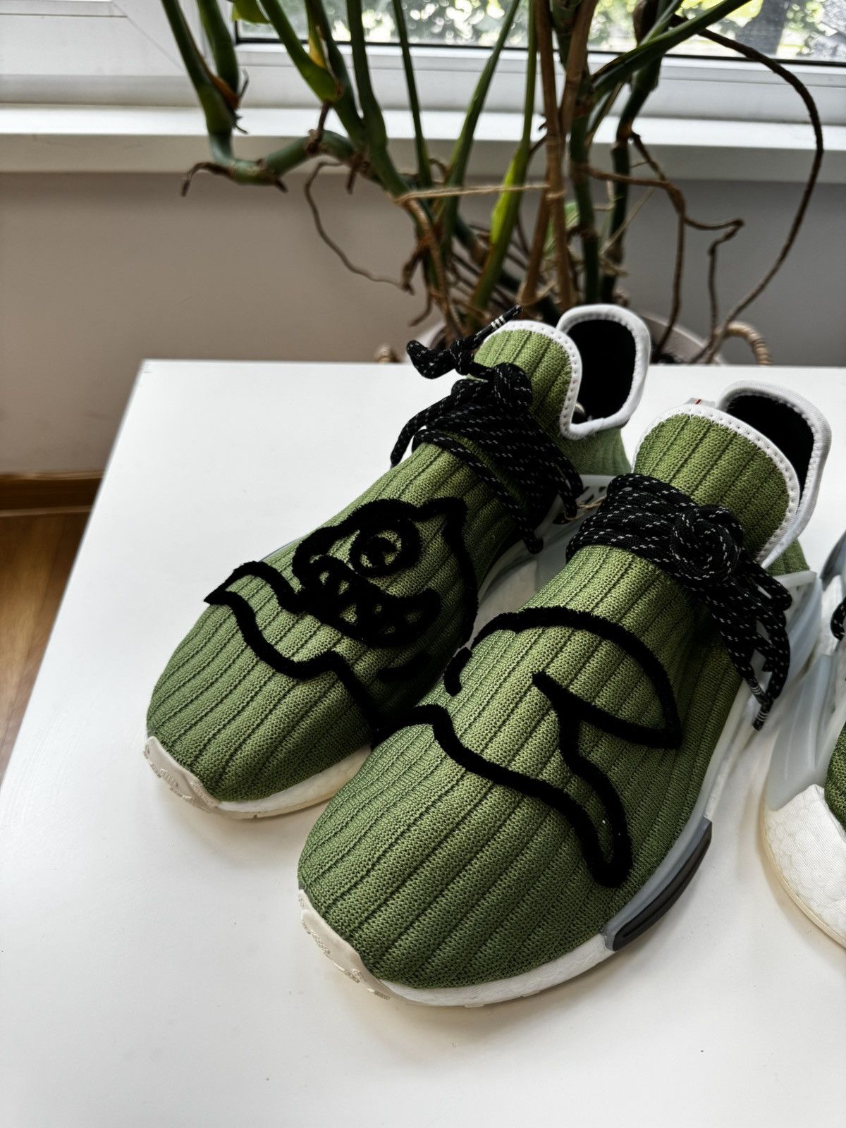 Adidas Adidas BBC Ice Cream x Pharrell x NMD Human Race Running Size US 11 / EU 44 - 4 Thumbnail
