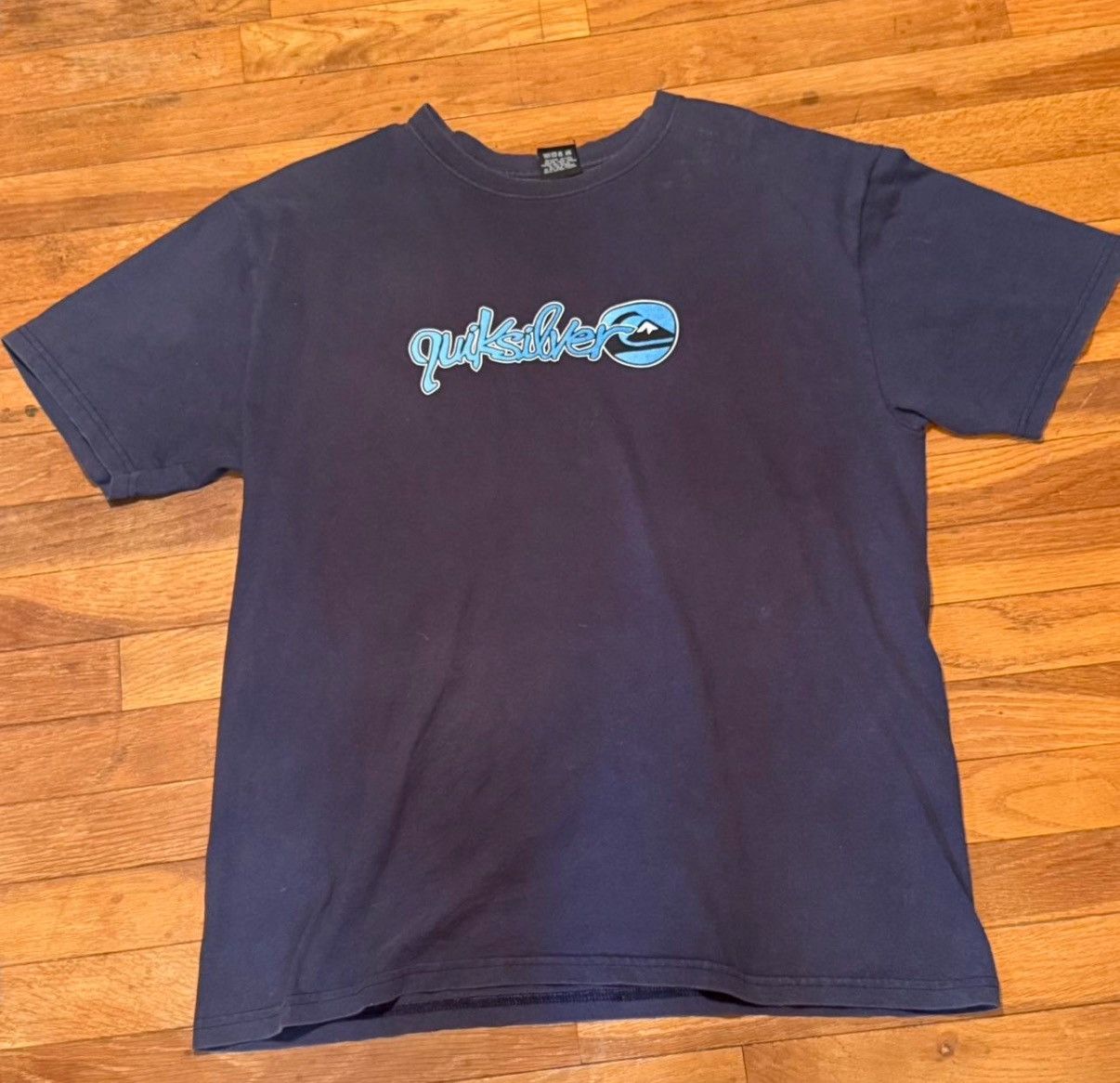 Quiksilver Quiksilver 90s Vintage logo T Shirt Mens RARE y2k Faded Size US L / EU 52-54 / 3 - 1 Thumbnail