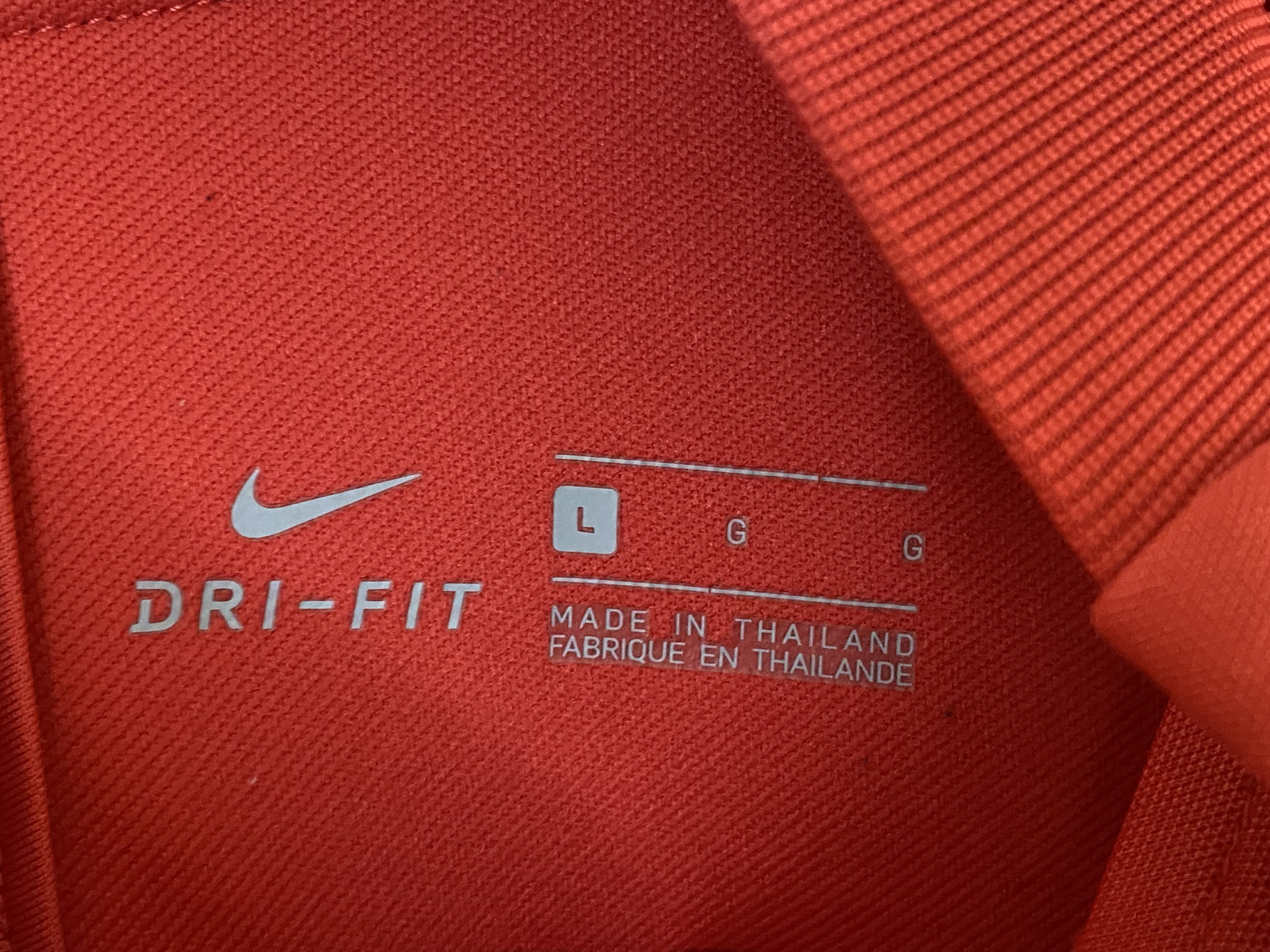 Nike BARCELONA 2018 2019 TRAINING FOOTBALL SHIRT SOCCER JERSEY Size US L / EU 52-54 / 3 - 7 Thumbnail