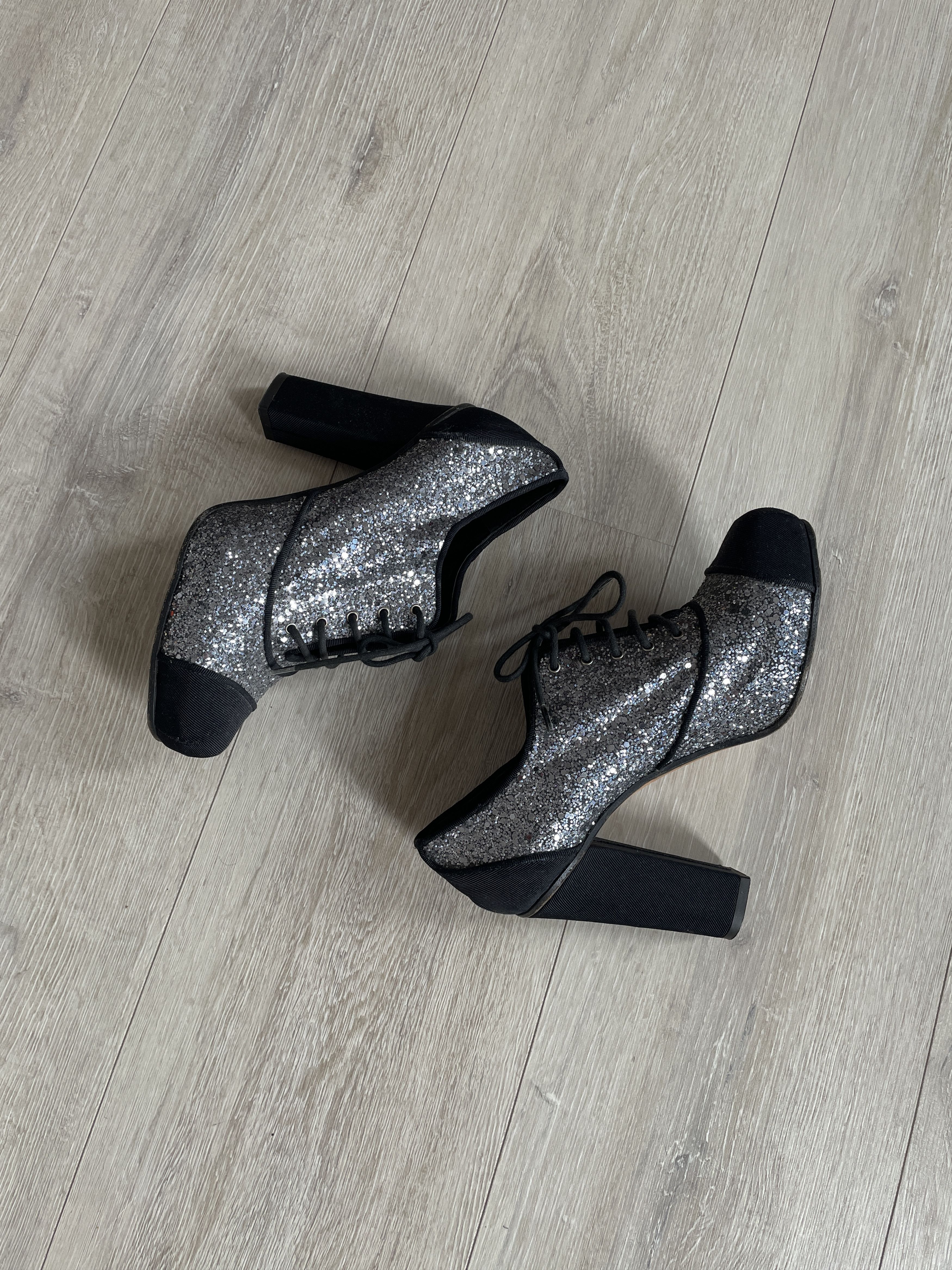 Dsquared2 Dsquared2 AW10 hockey collection glitter heels Size US 7 / IT 37 - 1 Thumbnail