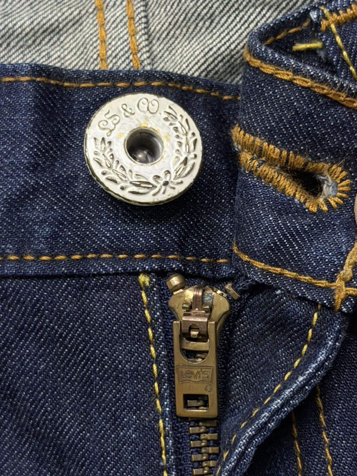 Levi's Vintage Levi’s 502 Denim Jeans | Whisker Wash Distressed W30 Size US 30 / EU 46 - 9 Thumbnail