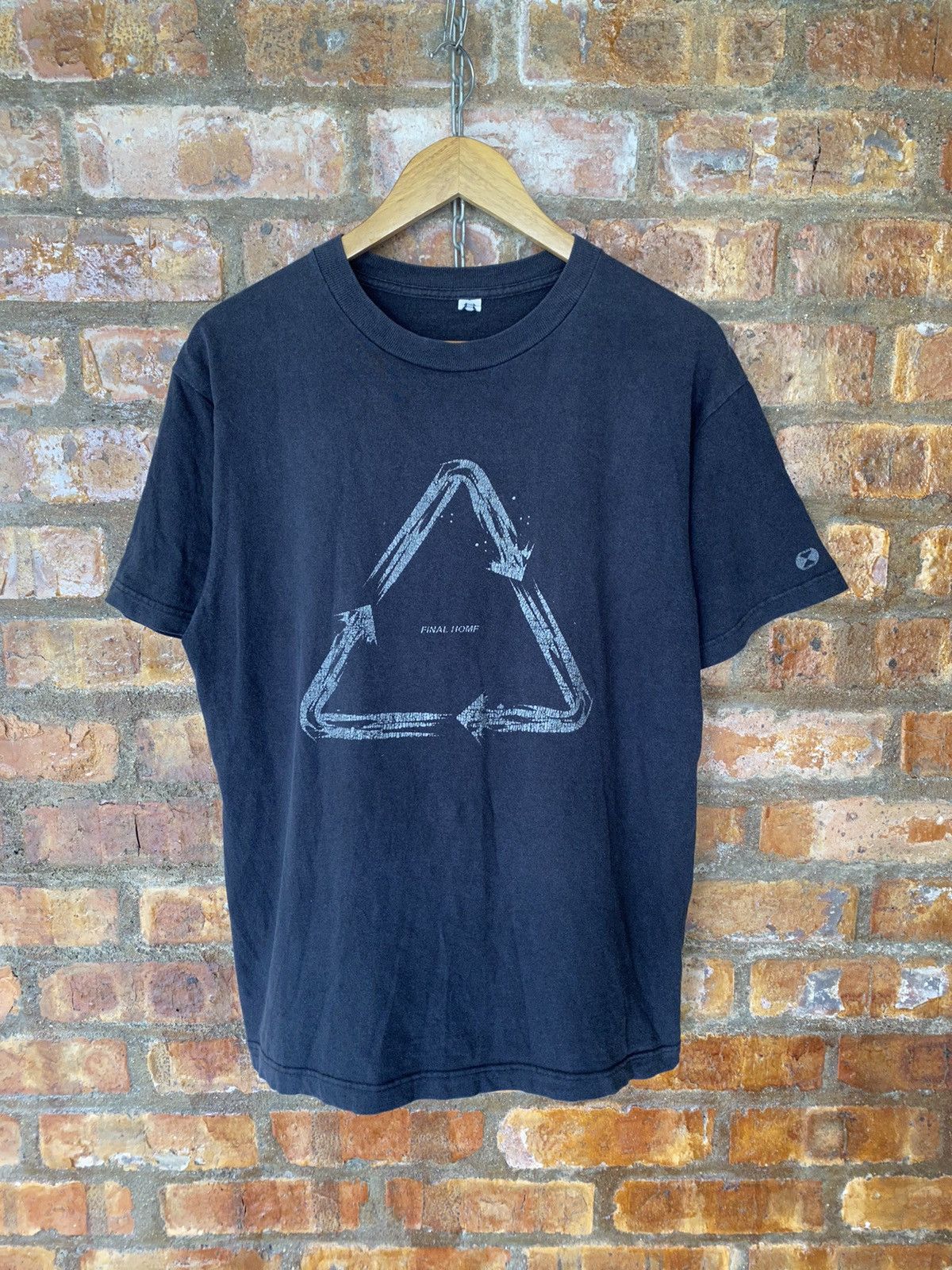 Final Home 1990s Final Home triangle recycle logo tee Size US L / EU 52-54 / 3 - 2 Thumbnail