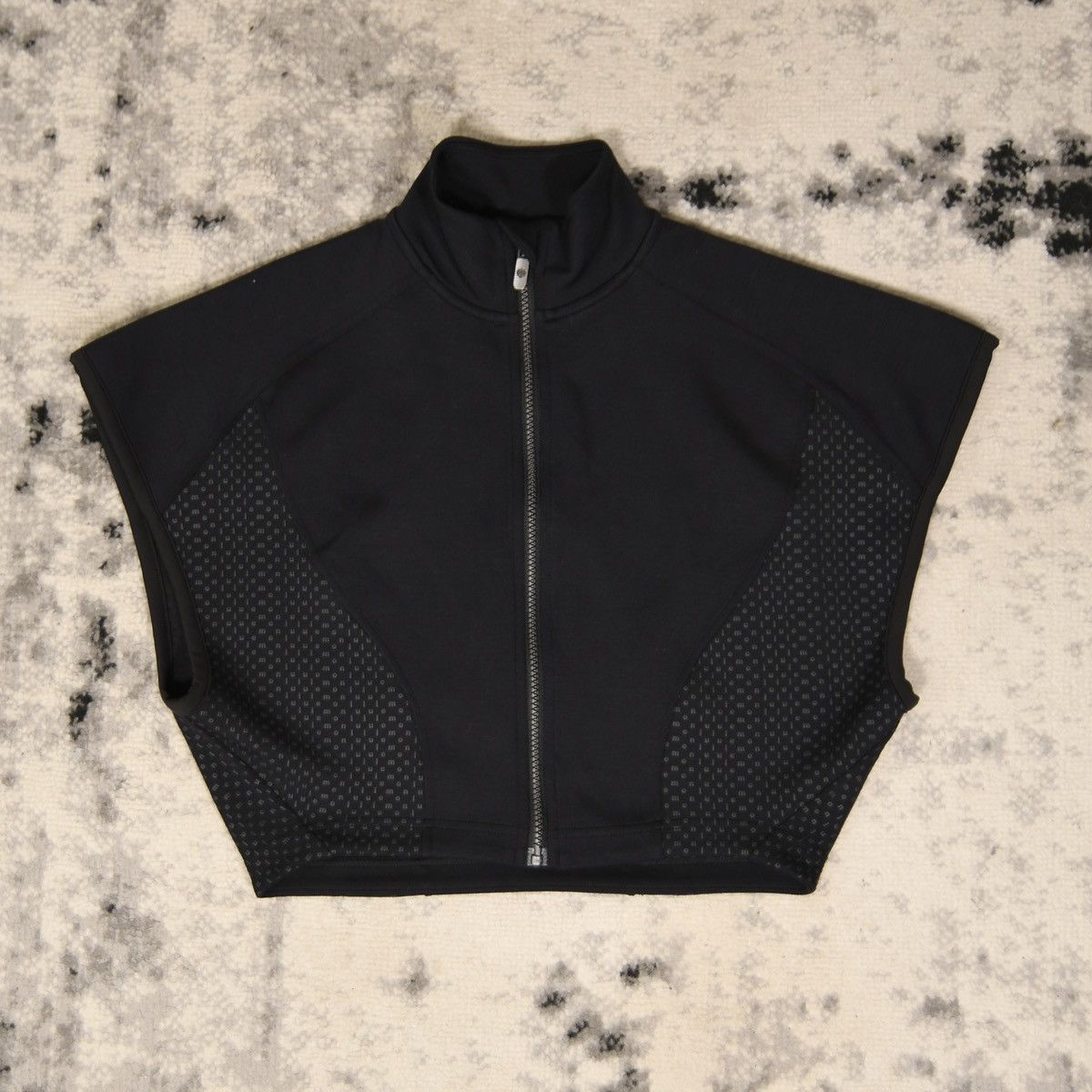 Lululemon Lululemon Embossed Panel Full Zip Sleeveless Jacket Size XXS / US 00 / IT 34 - 3 Thumbnail