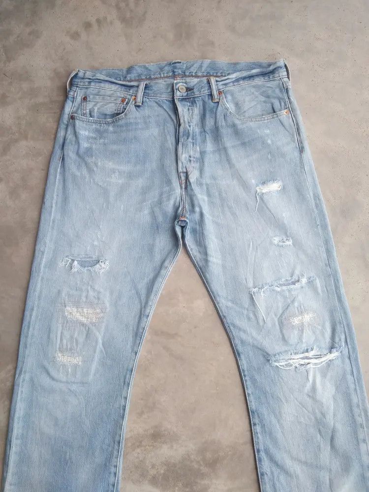 Levi's Vintage Levi's 501 Distressed Jeans 34x32 Size US 34 / EU 50 - 4 Thumbnail