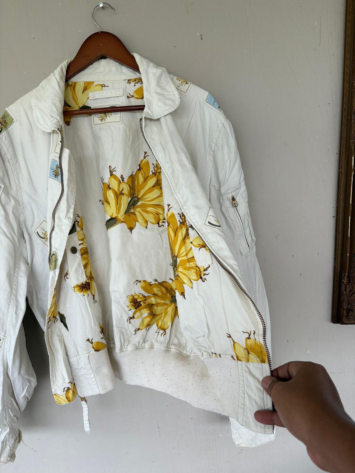 Karl Helmut Vintage 90's Karl Helmut Bomber Jacket Patch Flower Design Size US L / EU 52-54 / 3 - 5 Thumbnail