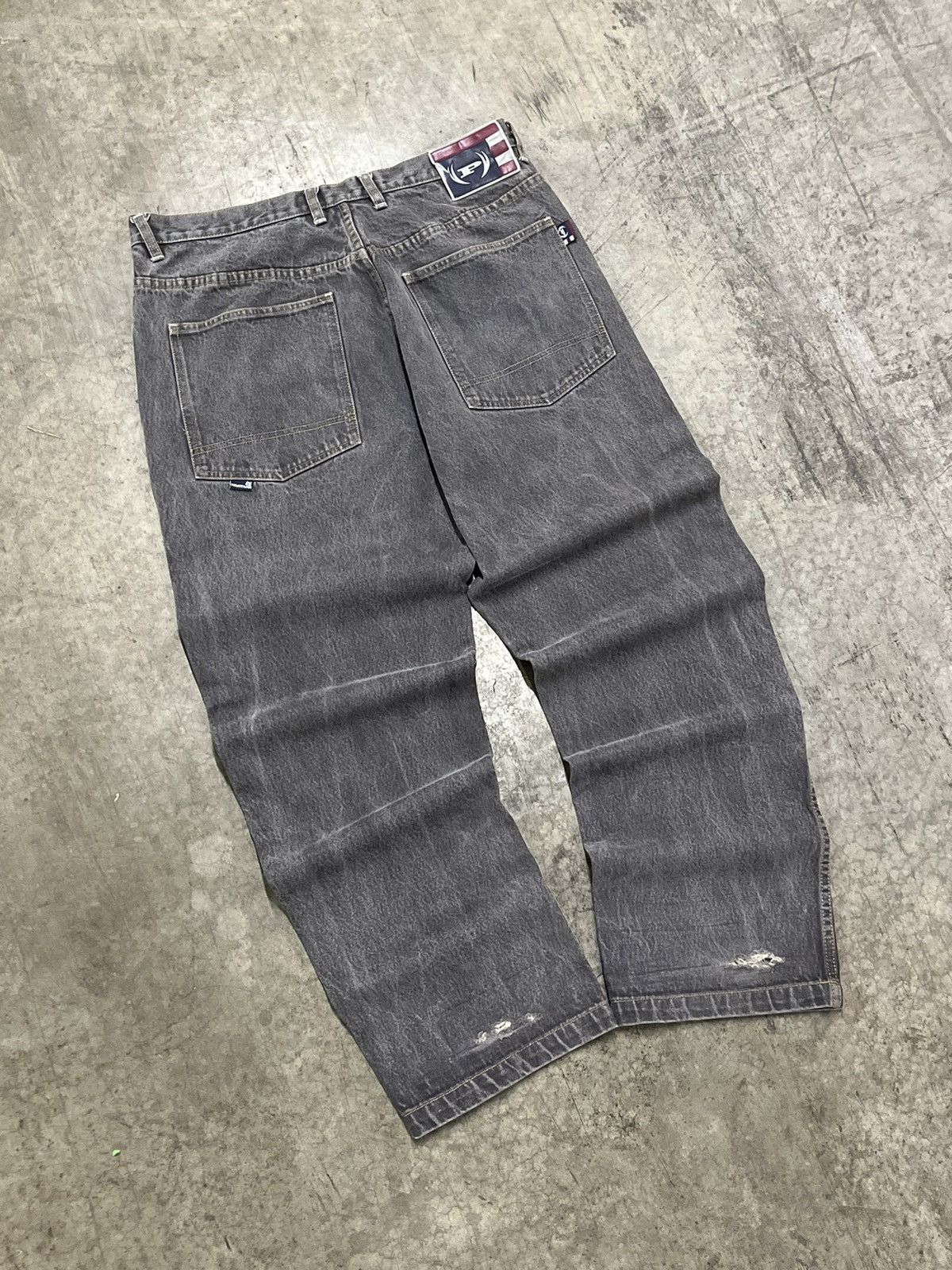 Phat Farm × Vintage Phat farm y2k baggy fit dark wash faded denim skater hype Size US 36 / EU 52 - 3 Thumbnail