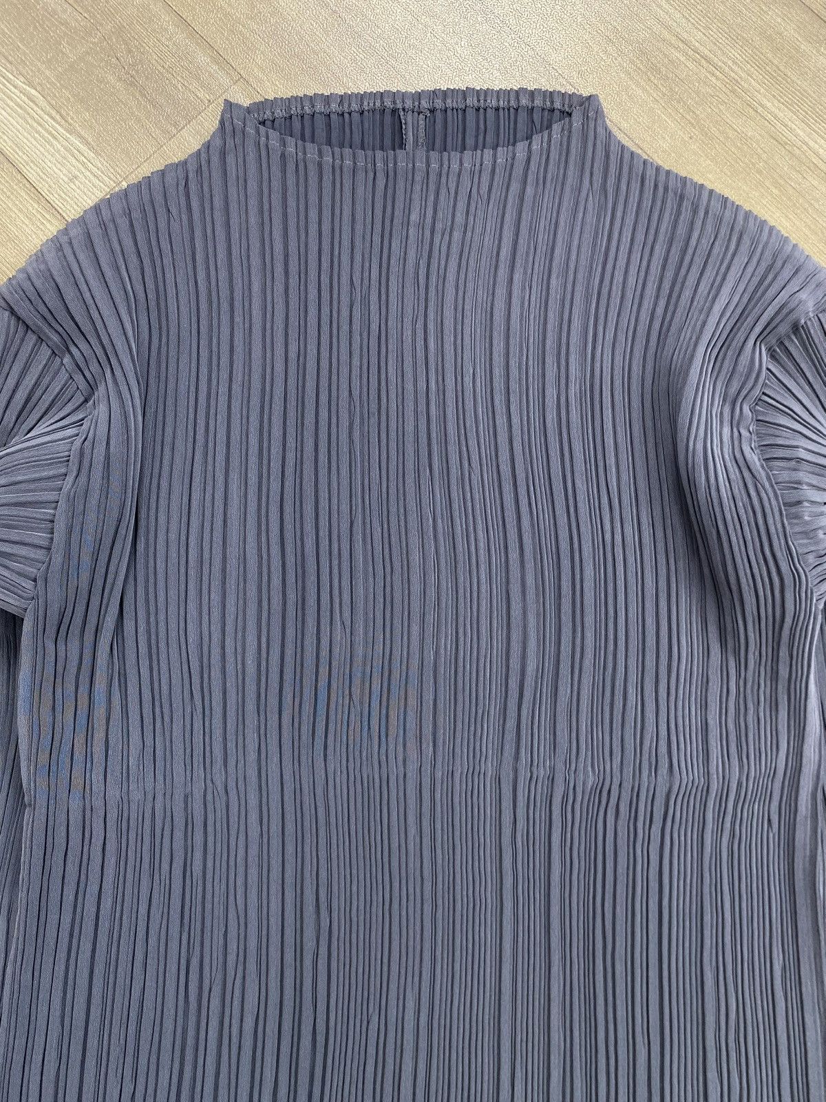 Issey Miyake 2000s Issey Miyake SaintGrace Pleats Dark Gray Long Sleeve Size M / US 6-8 / IT 42-44 - 3 Thumbnail