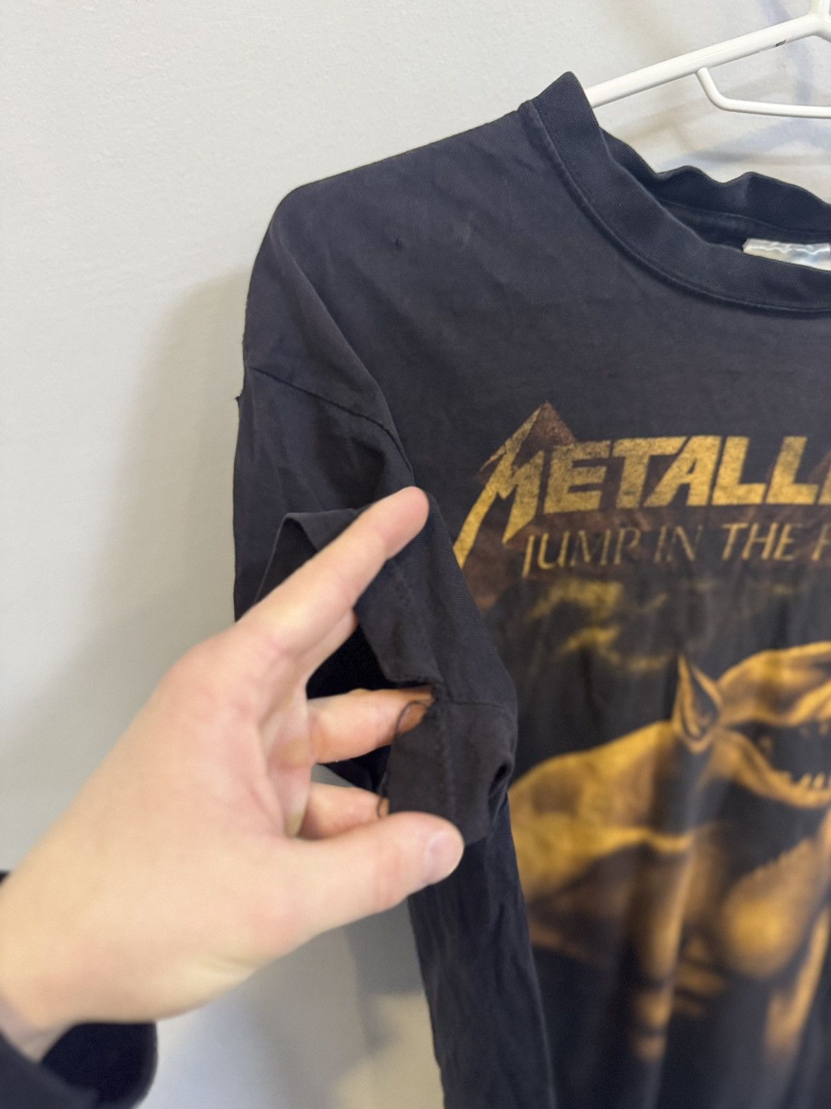 Band Tees × Vintage Vintage Metallica Jump In The Fire Faded Band T Shirt Size US S / EU 44-46 / 1 - 4 Thumbnail