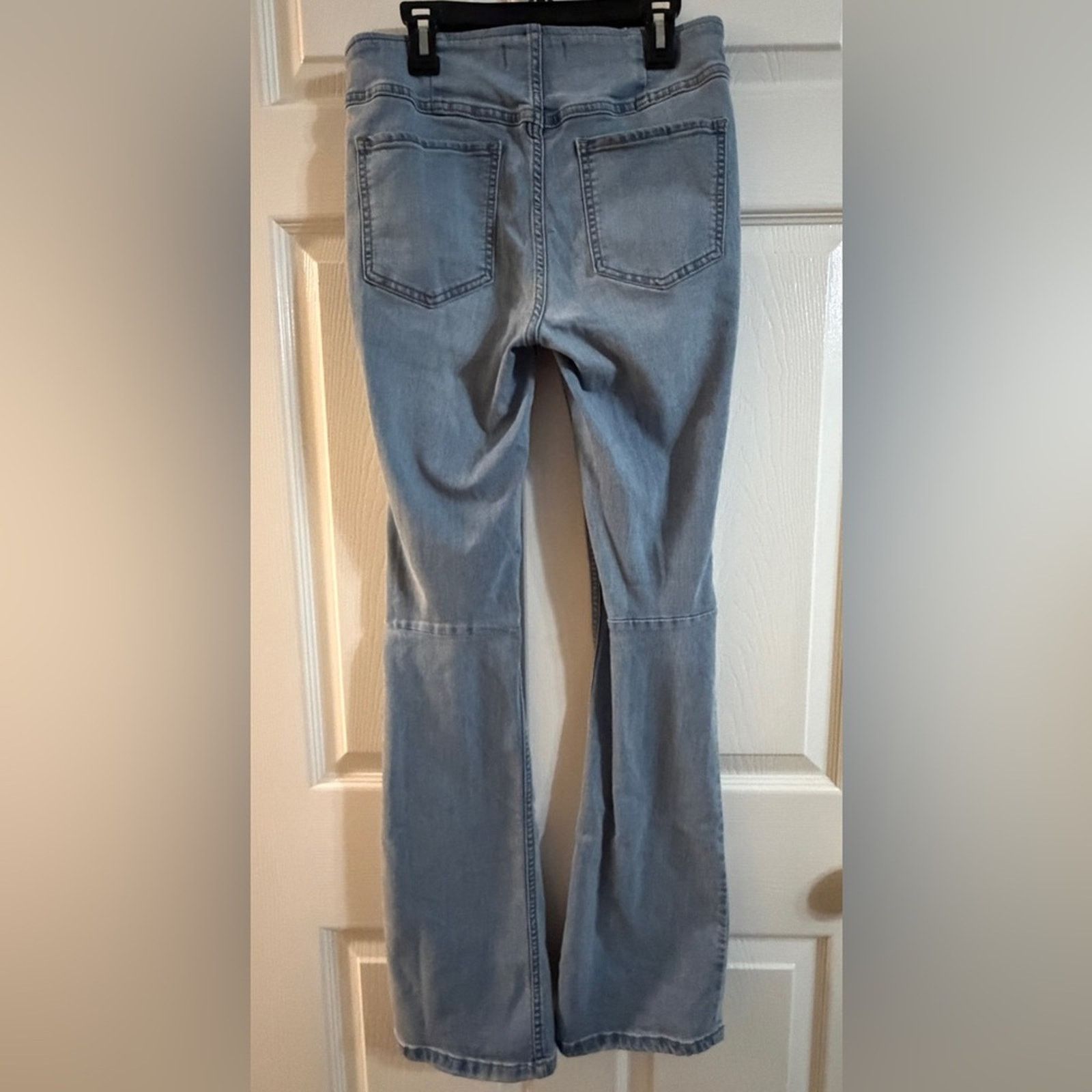 Twenty We the Free 28 lt. jeans high rise flare pull-on size 28 Size 28" / US 6 / IT 42 - 2 Thumbnail