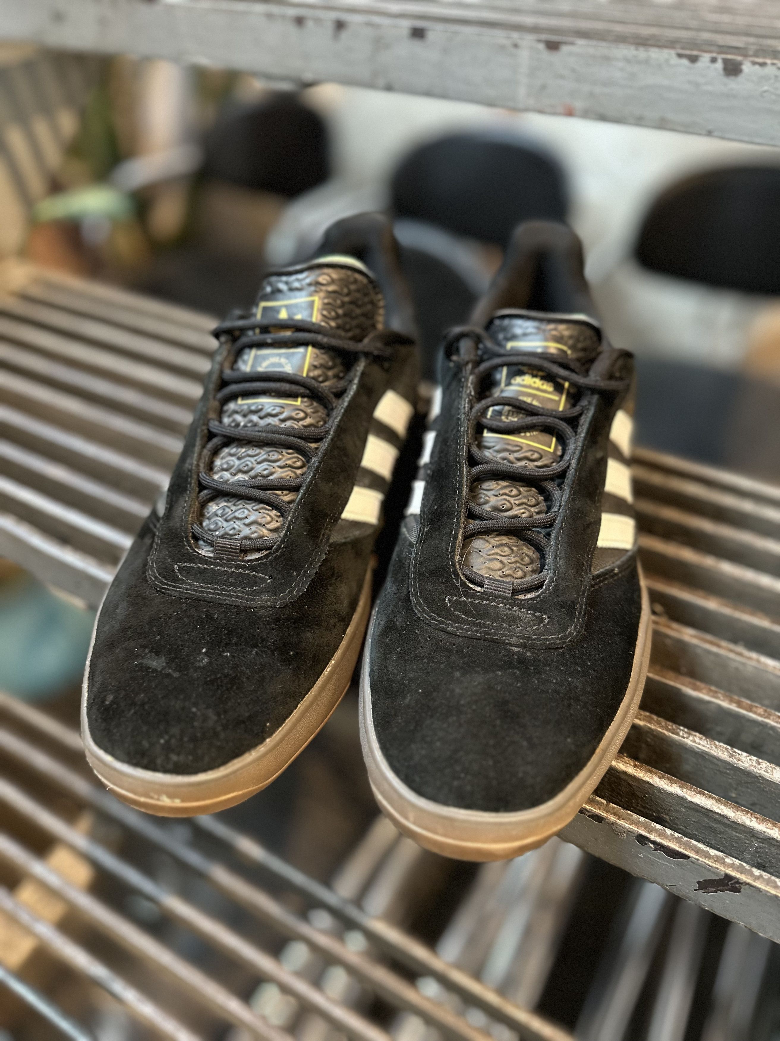 Adidas × Palace PALACE x ADIDAS Puig Super Pop sz 11 Size US 11 / EU 44 - 2 Thumbnail