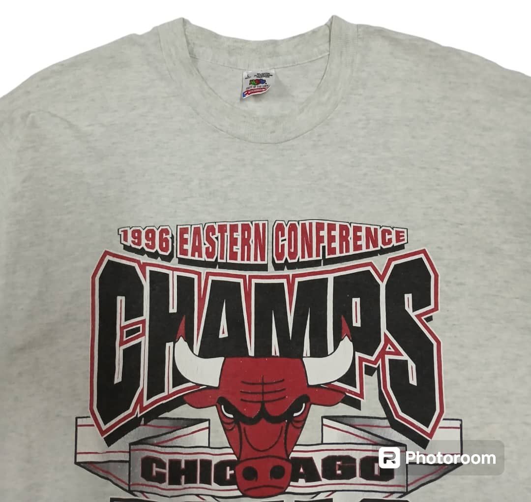 NBA × Vintage Vintage nba chicago bull 1996 Size US L / EU 52-54 / 3 - 4 Thumbnail