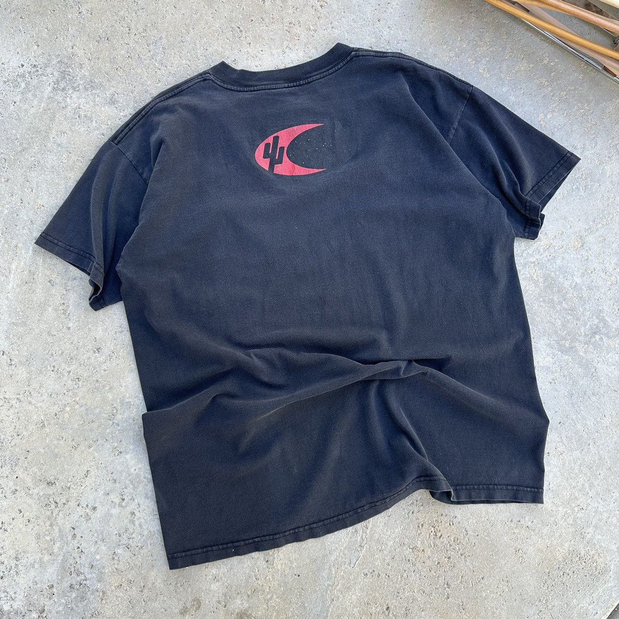 Marlboro Vintage 90’s Marlboro Ghost Pocket Faded Graphic Shirt Size US XL / EU 56 / 4 - 3 Thumbnail