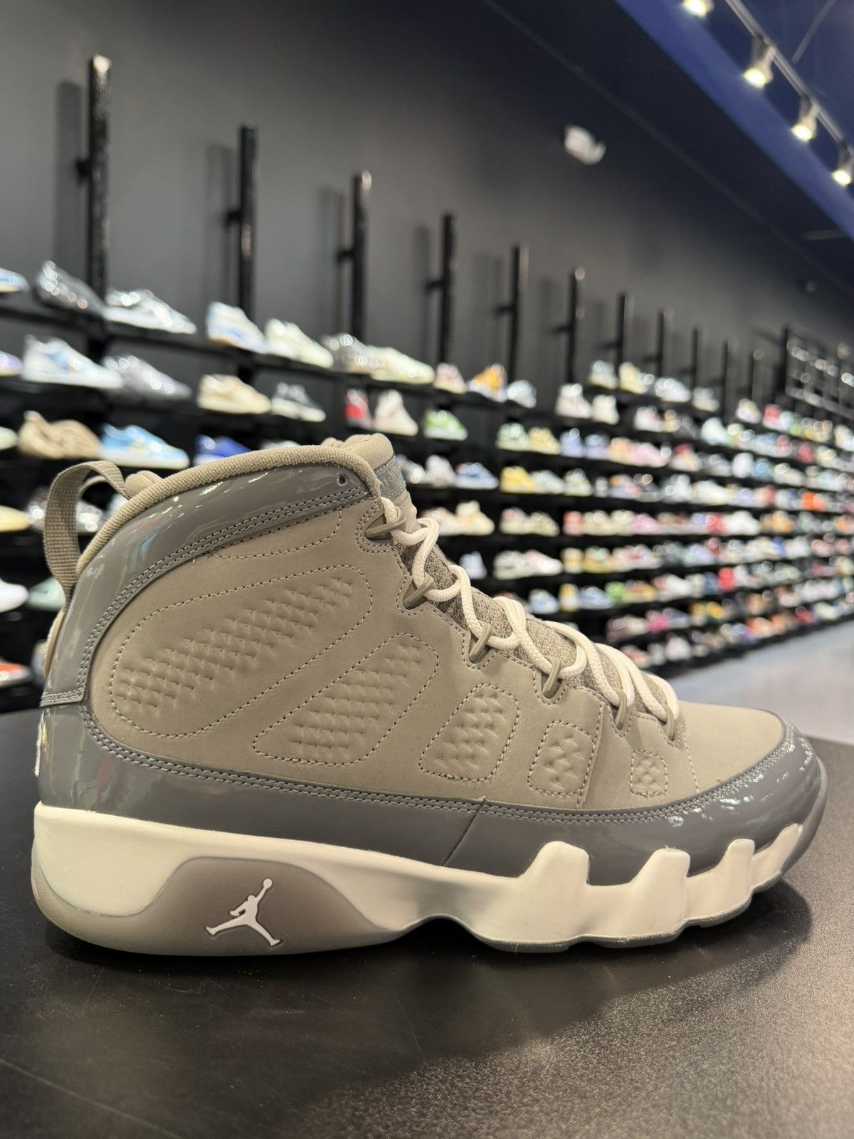 Jordan Brand Size 13 - Jordan 9 Retro Cool Grey (2025) Size US 13 / EU 46 - 3 Thumbnail