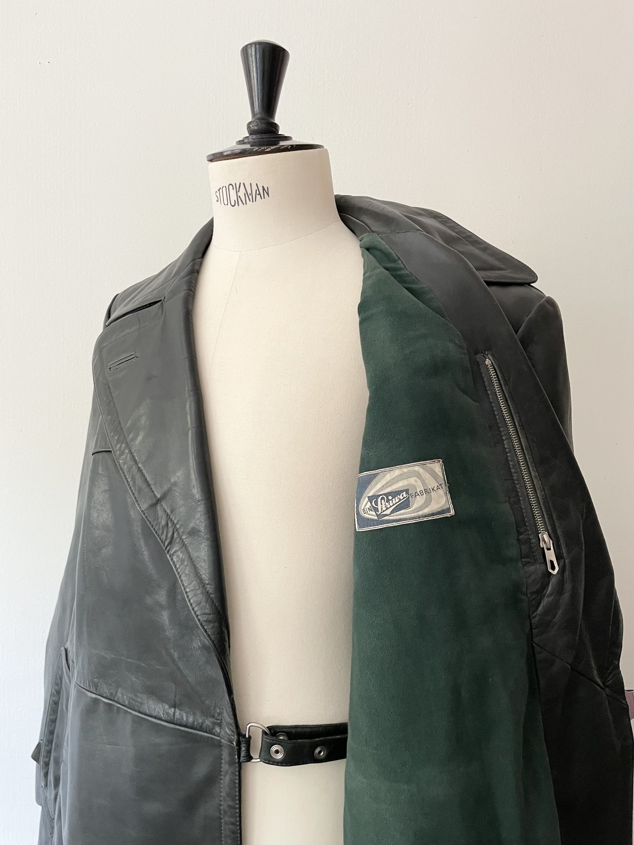 Vintage 1930's German Police Officer Leather Coat - Large Size US L / EU 52-54 / 3 - 7 Thumbnail